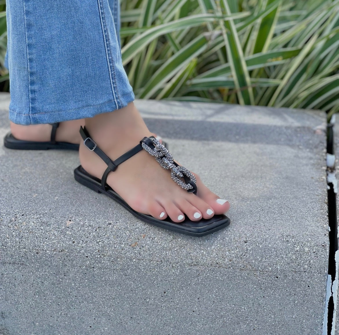 Lucy black flat - Stela The Shoetique