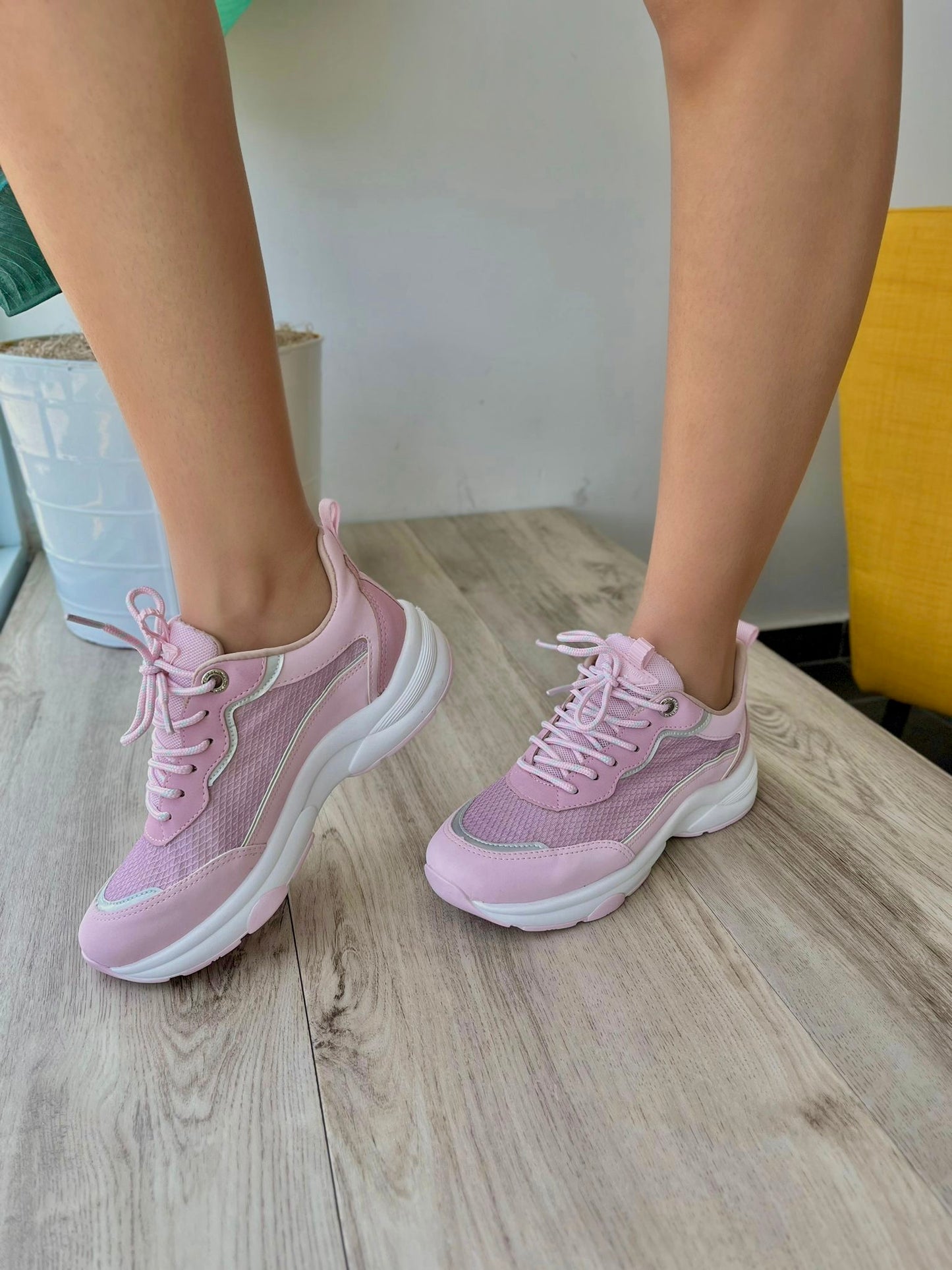 Hortensia Sneaker- 4,5,9 - Stela The Shoetique