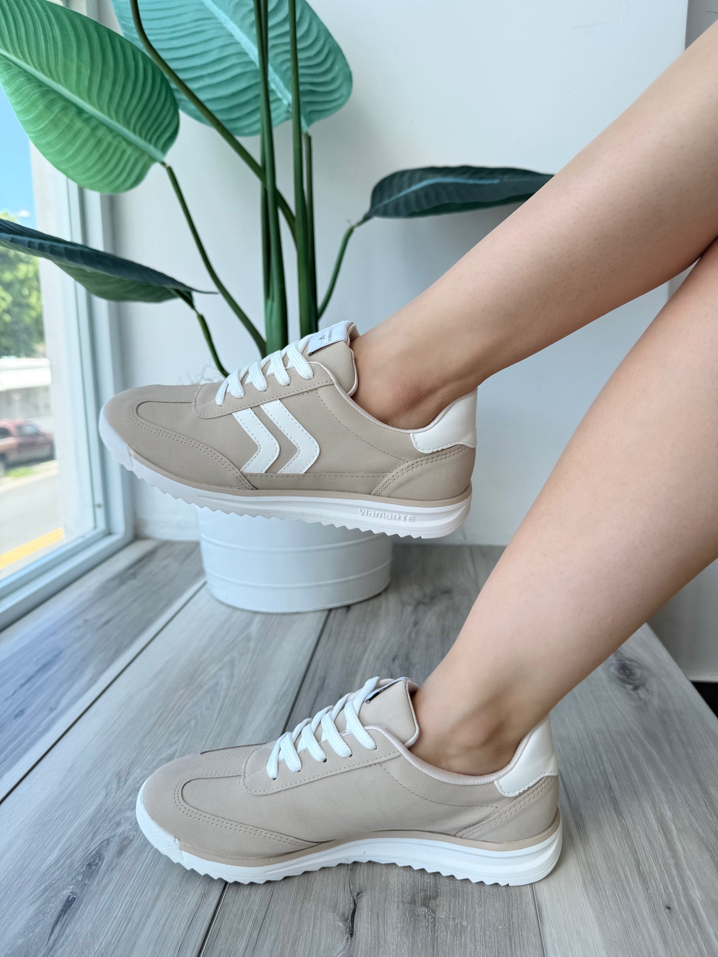 Humberto beige