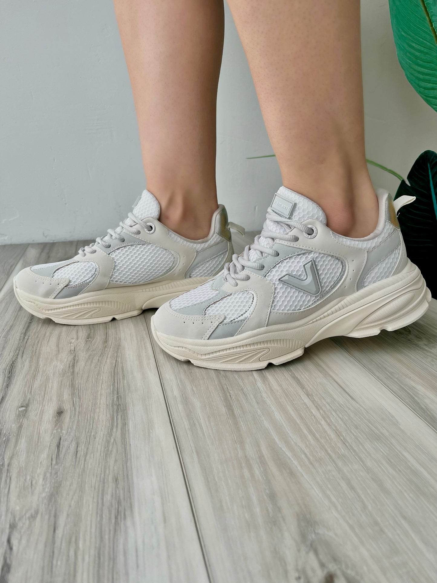 Elia grey beige sneaker - Stela The Shoetique