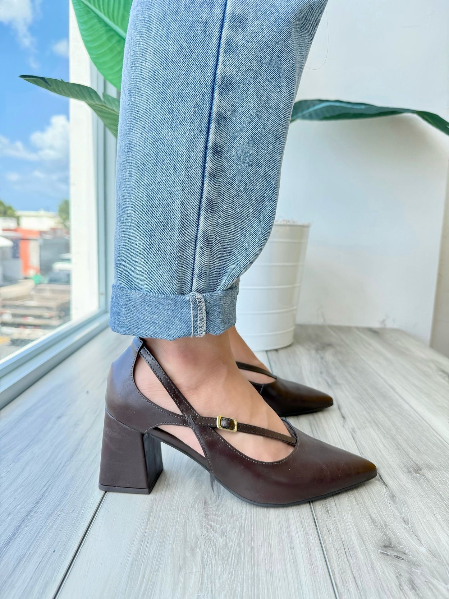 Alberta dark brown
