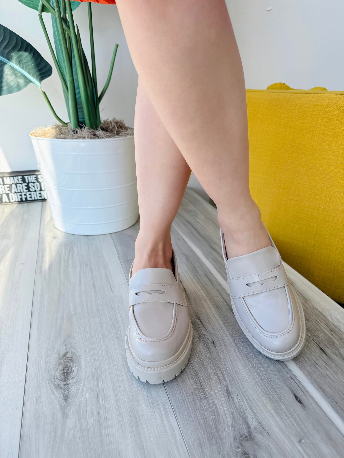 Nila ginger loafer
