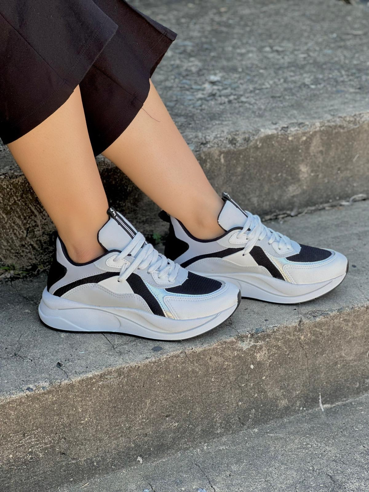 Mali Sneaker- 5,7,11 - Stela The Shoetique