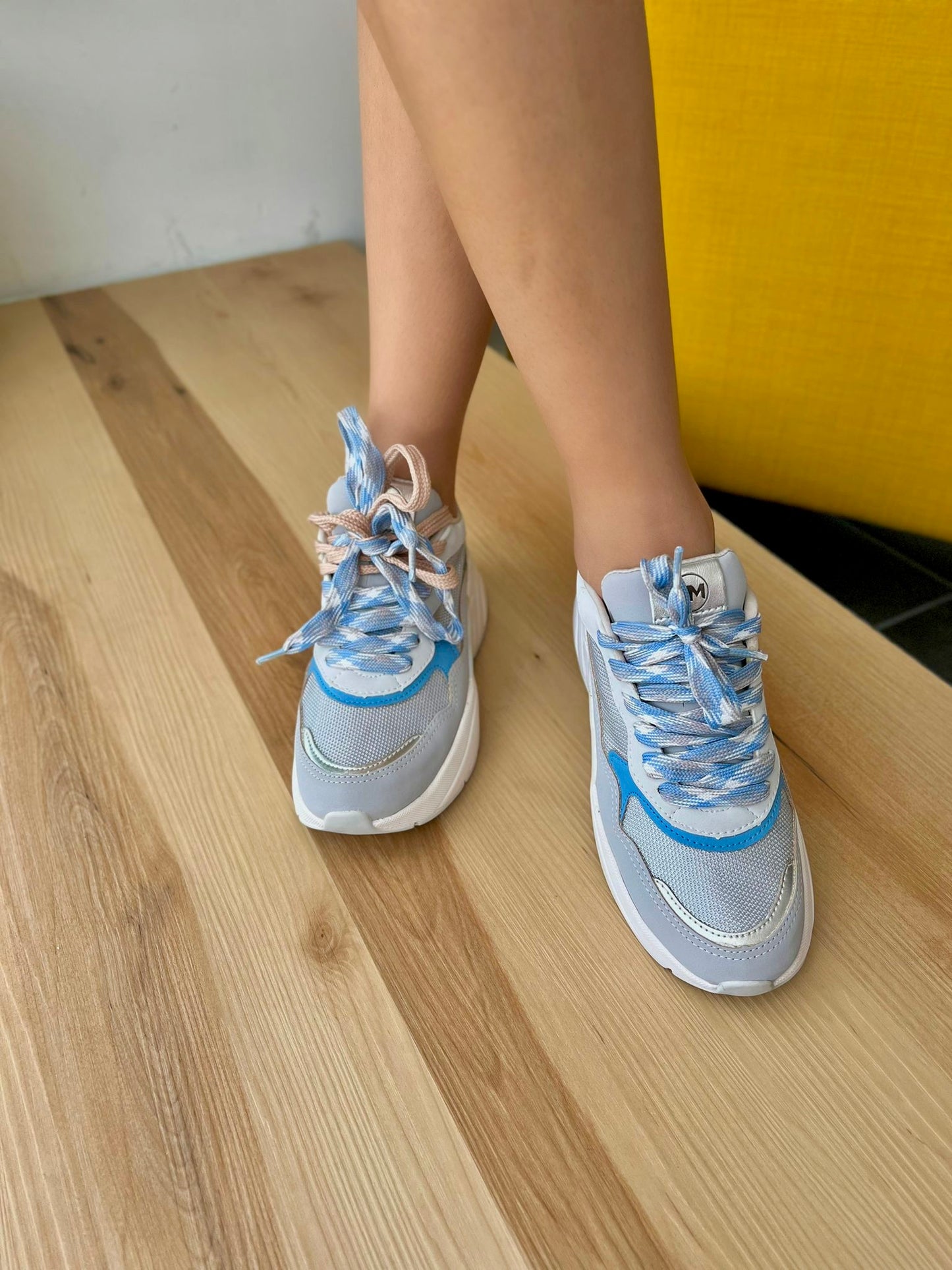 Ootd sneaker- size 4,10,11 - Stela The Shoetique