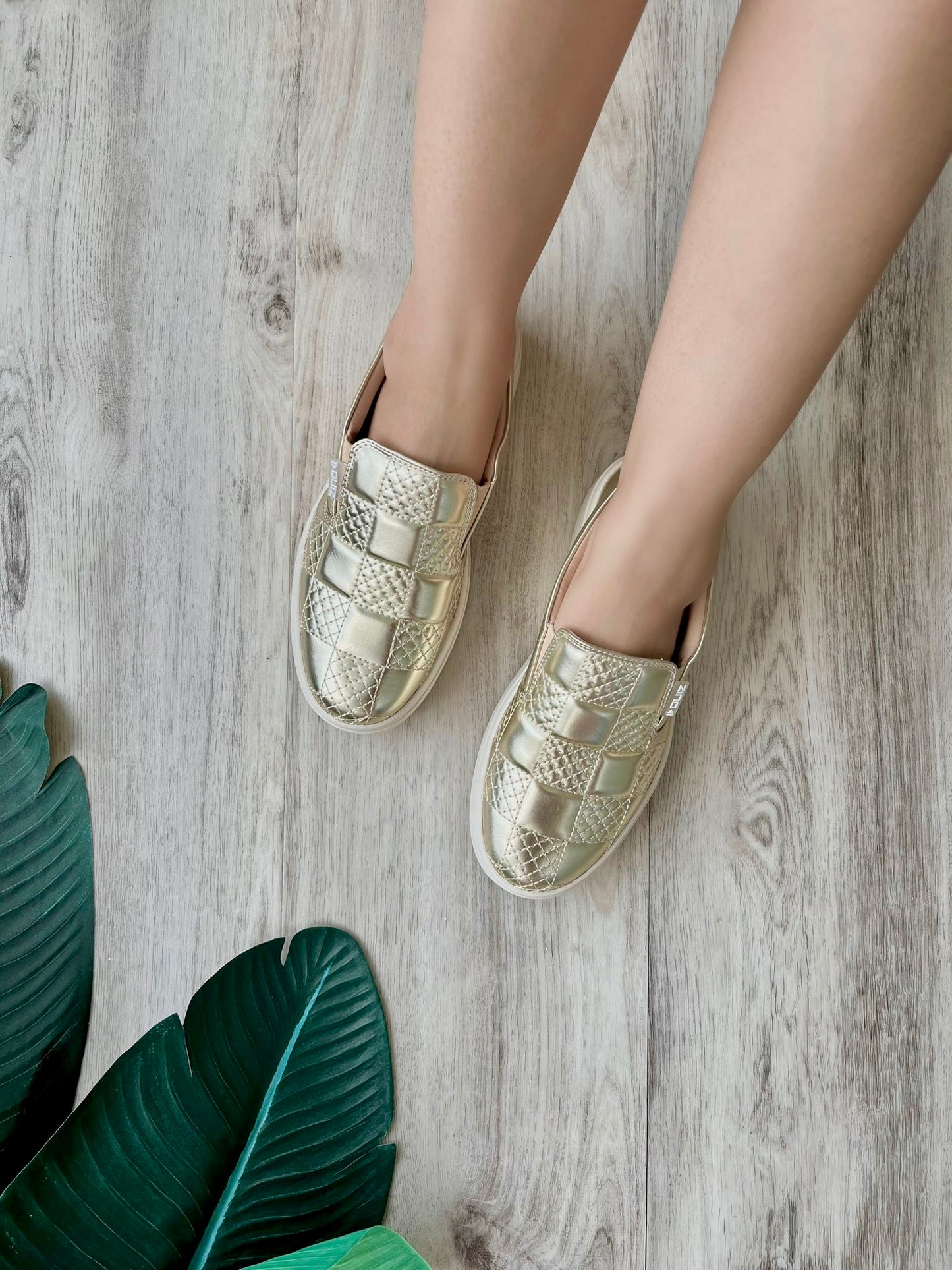 Miley gold sneaker size 8 - Stela The Shoetique