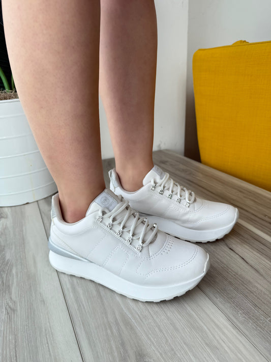 Berta white 8,9,10 - Stela The Shoetique