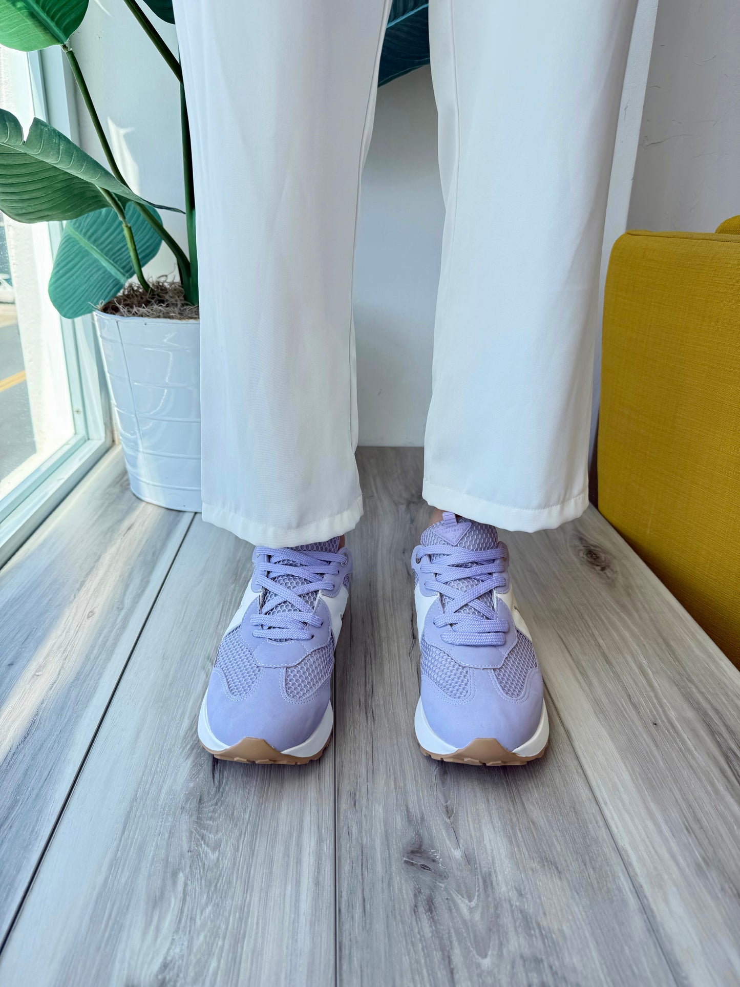 Clara sneaker- 5,9,11 - Stela The Shoetique