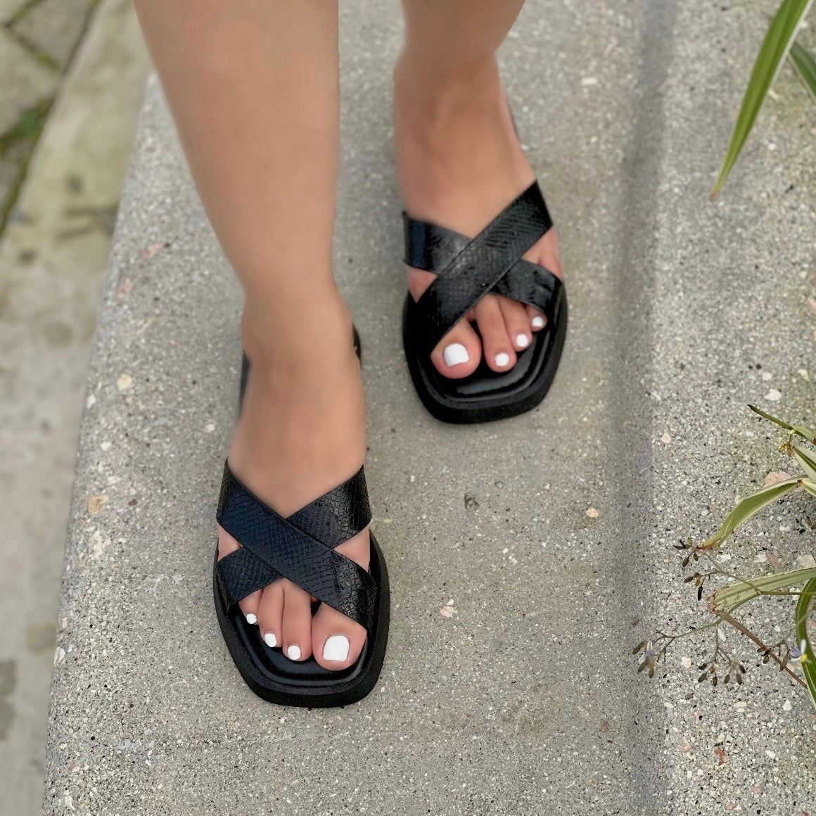 Clara black flat - Stela The Shoetique