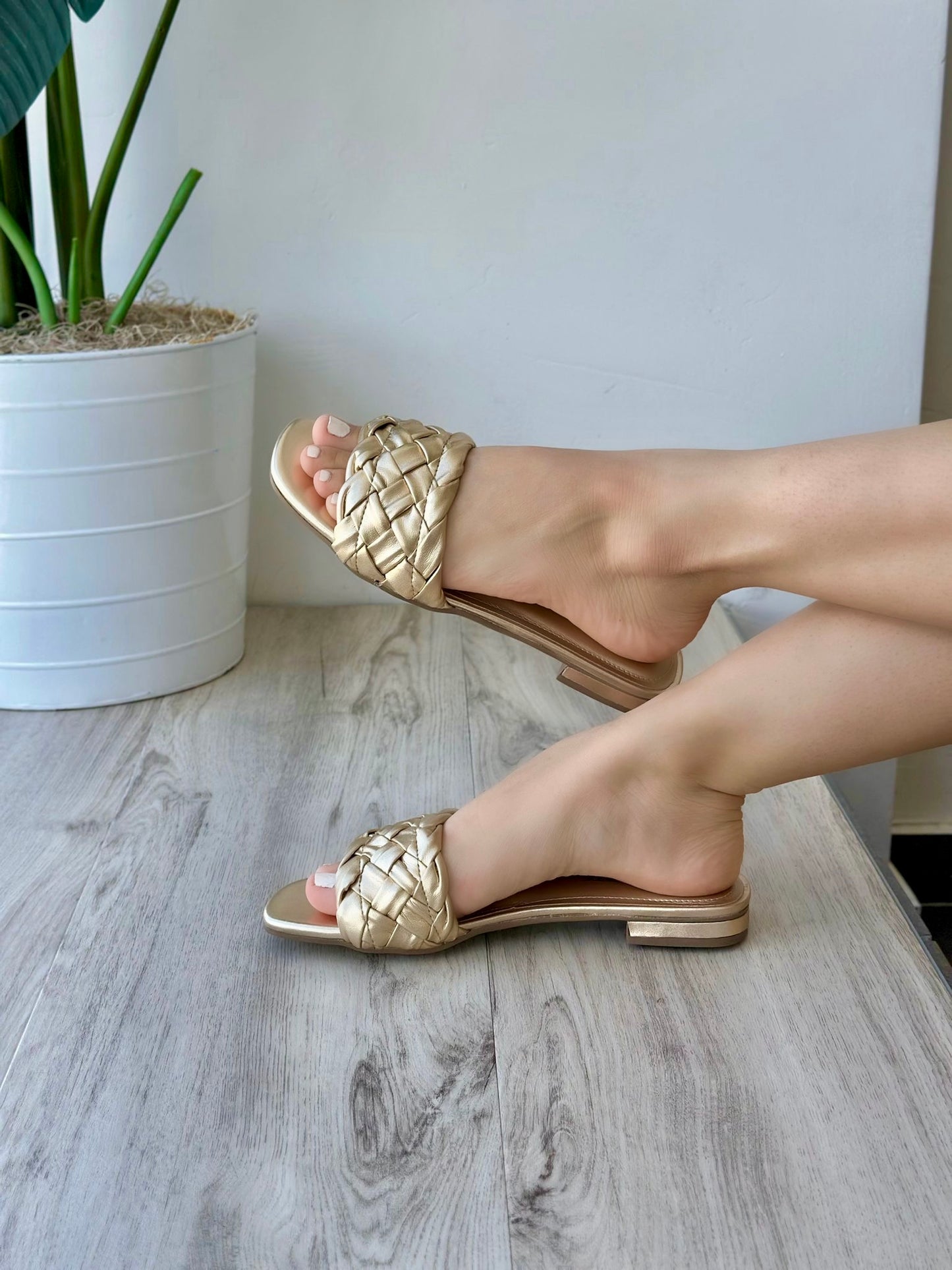 Gina gold flat - Stela The Shoetique