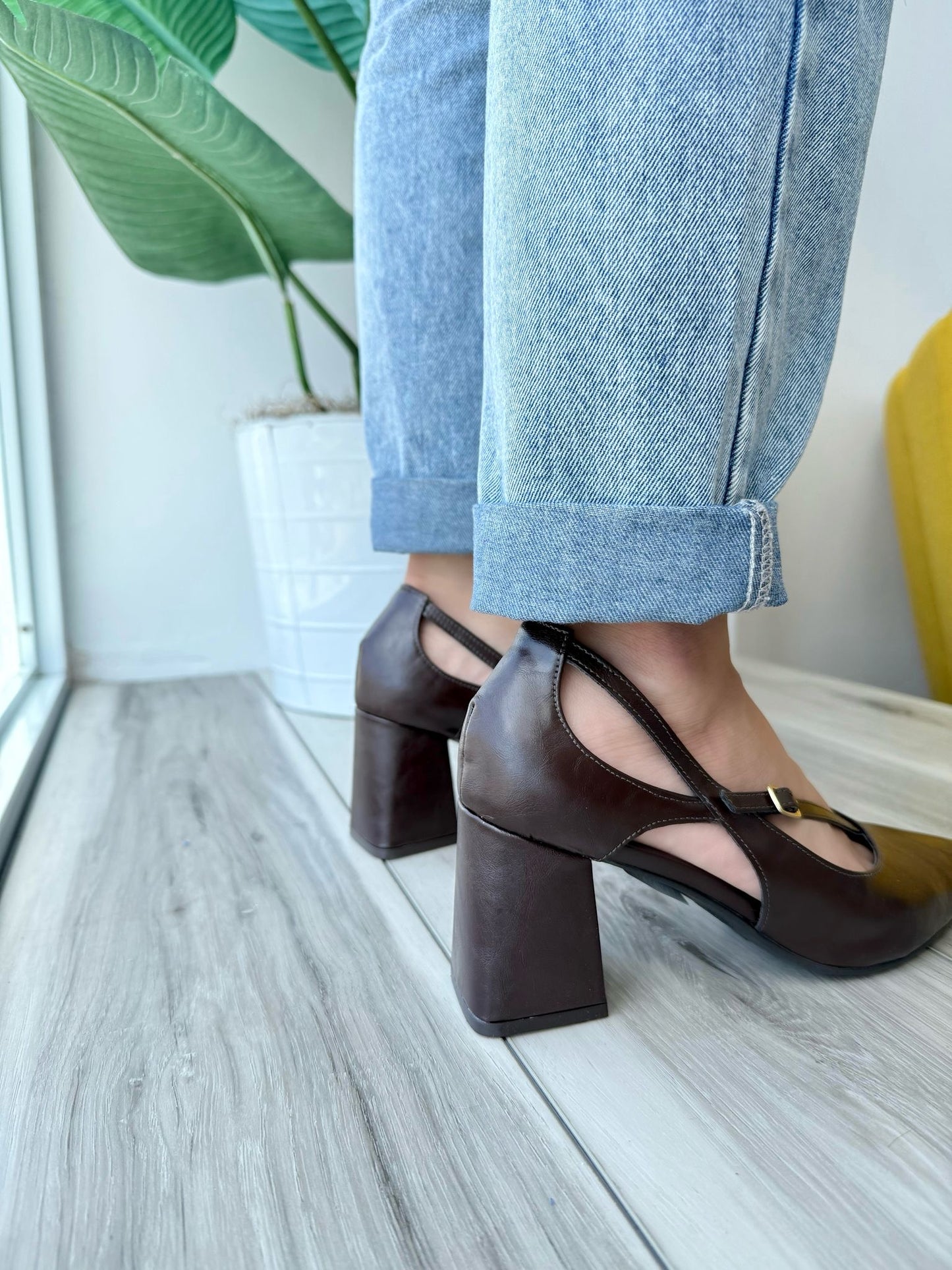 Alberta dark brown