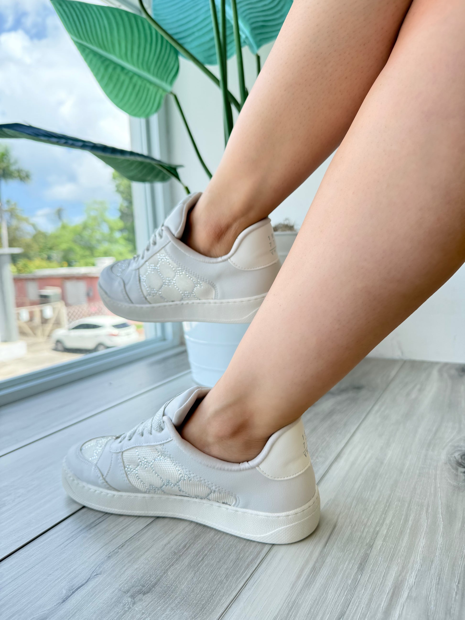 John white - Stela The Shoetique