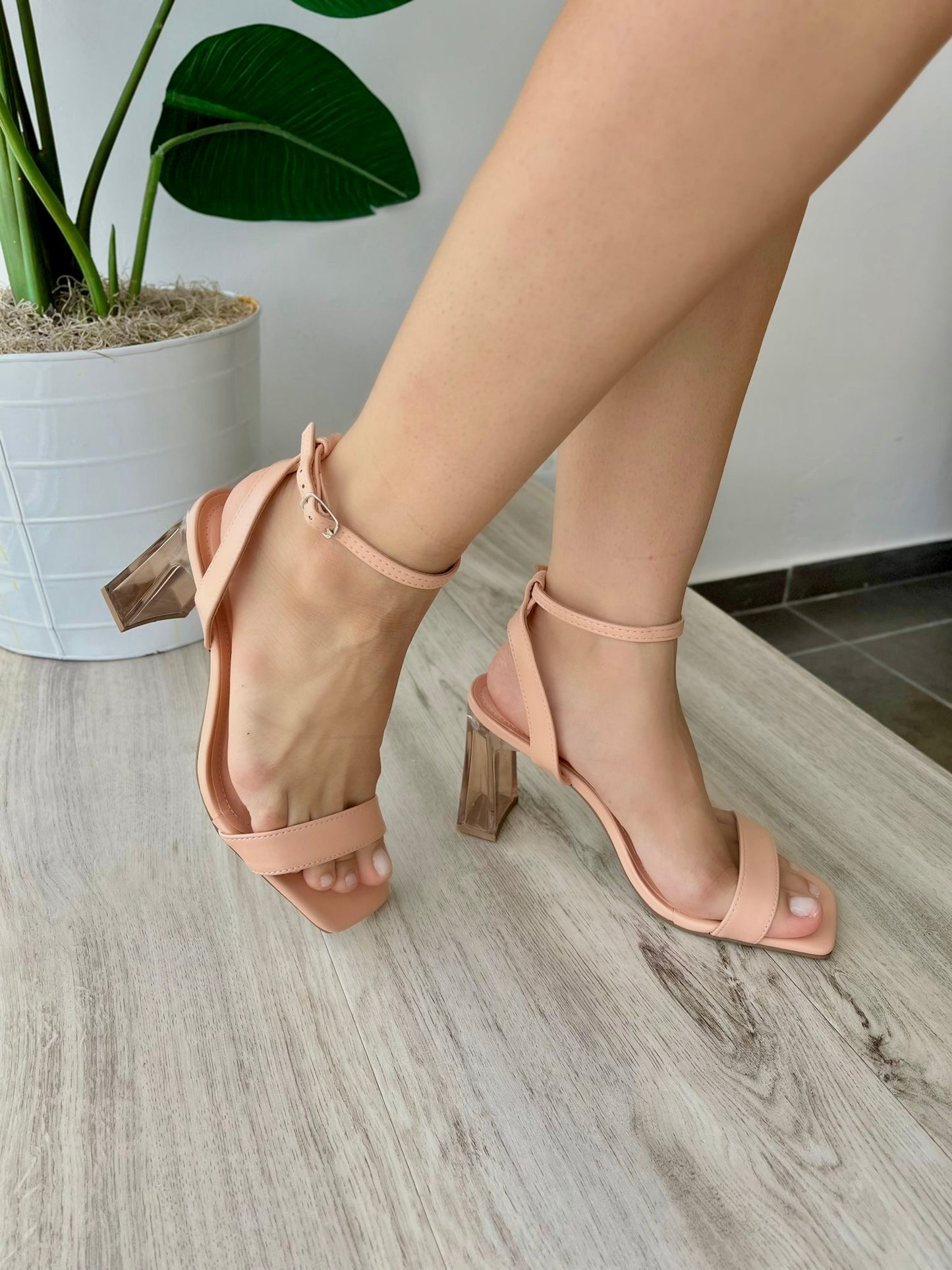 18806-03 - Size 9,10,11 - Stela The Shoetique