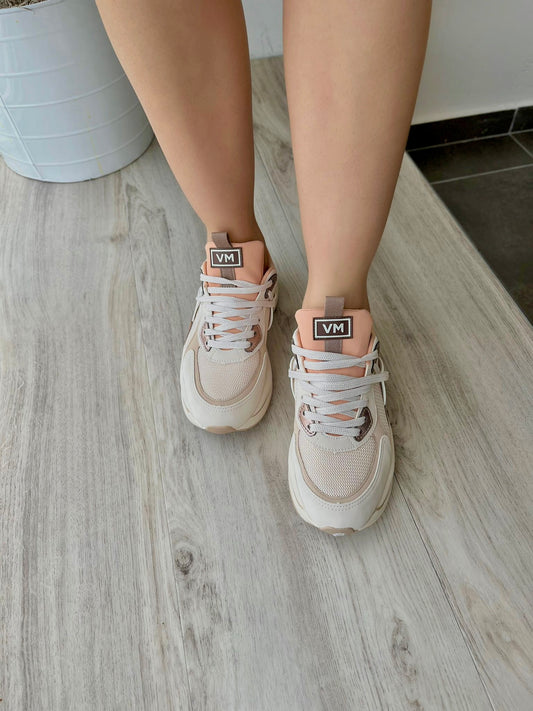 Fari Sneaker size 4 - Stela The Shoetique