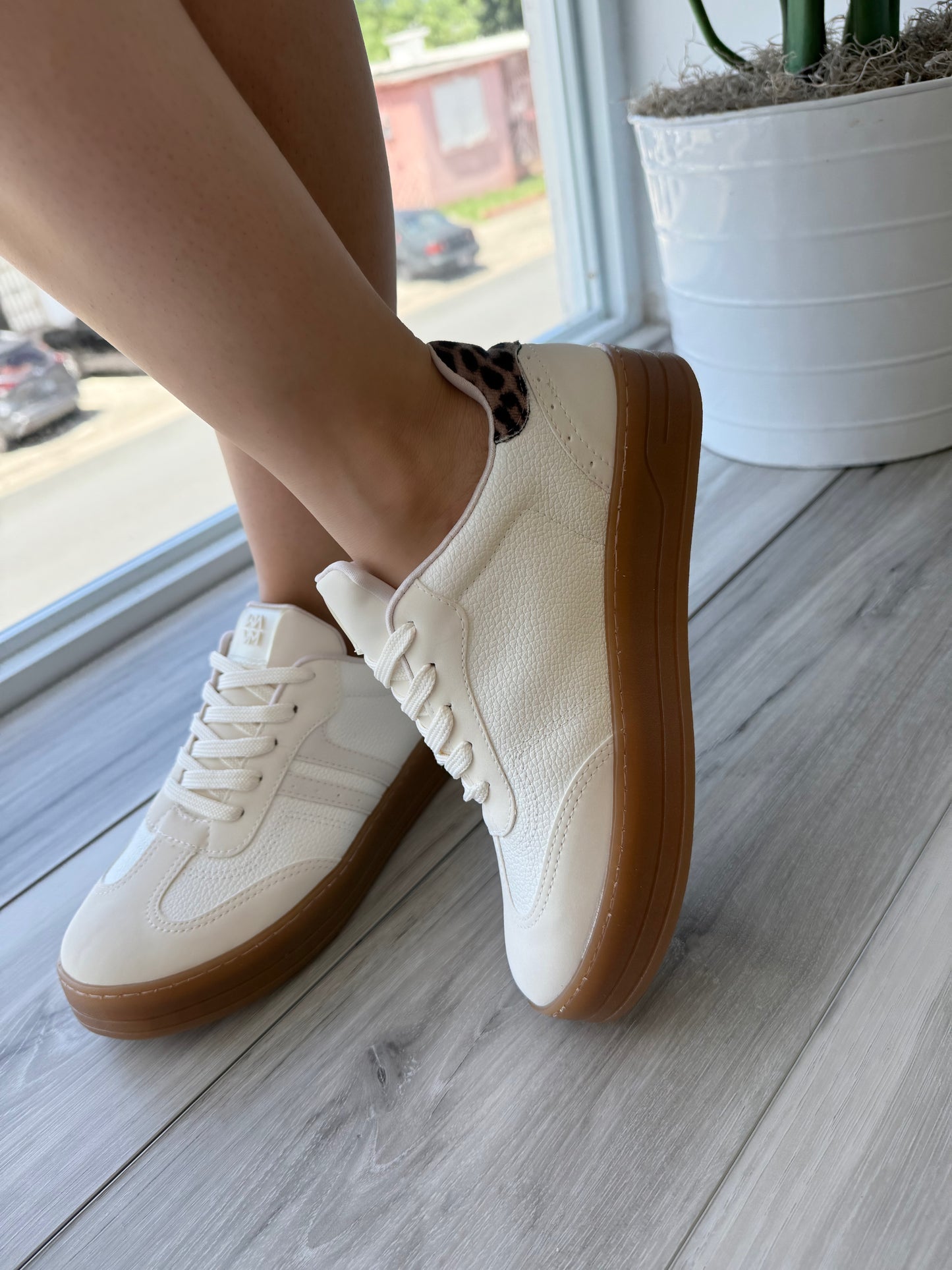 Oscar Beige - Stela The Shoetique