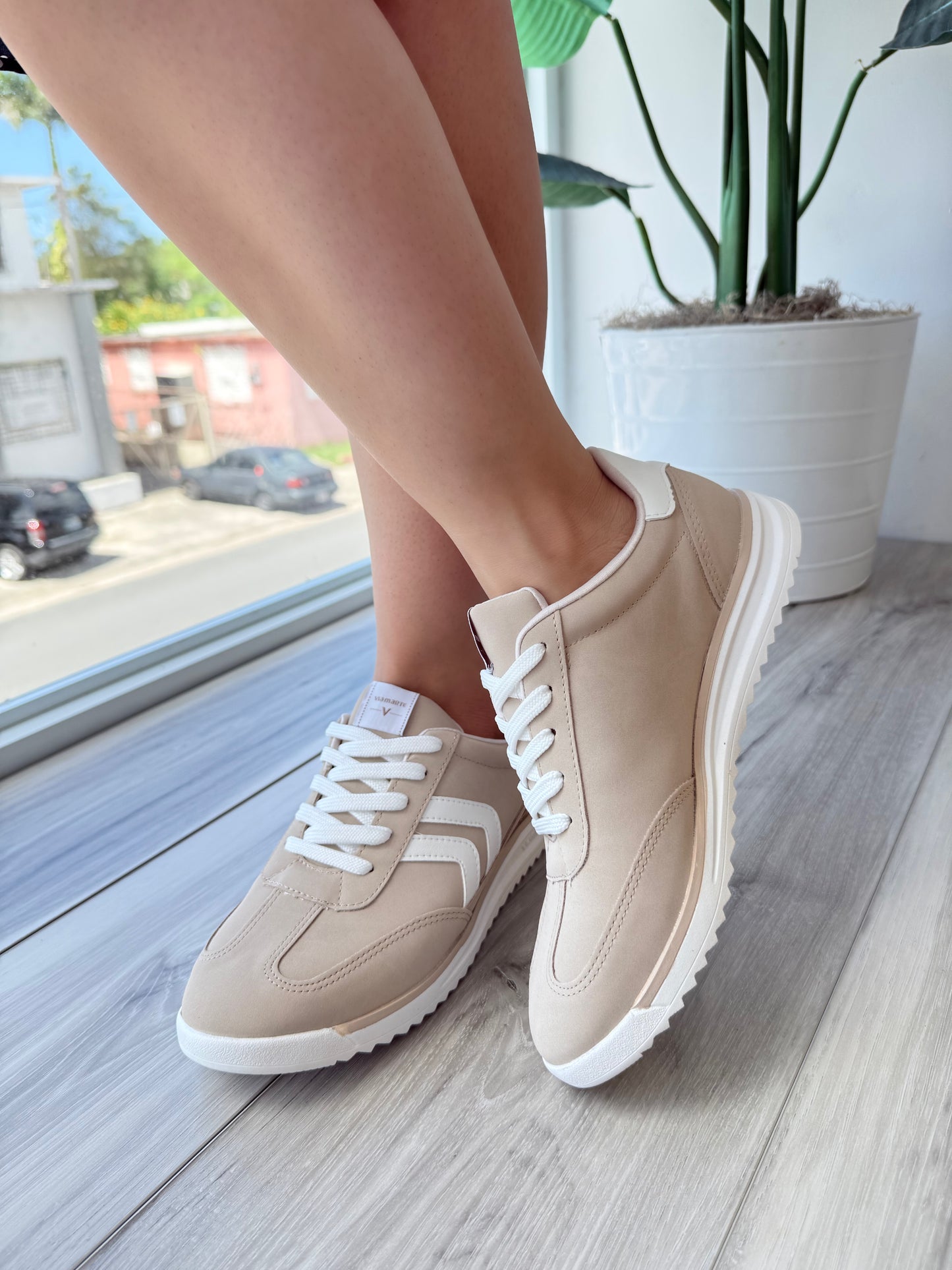 Humberto beige
