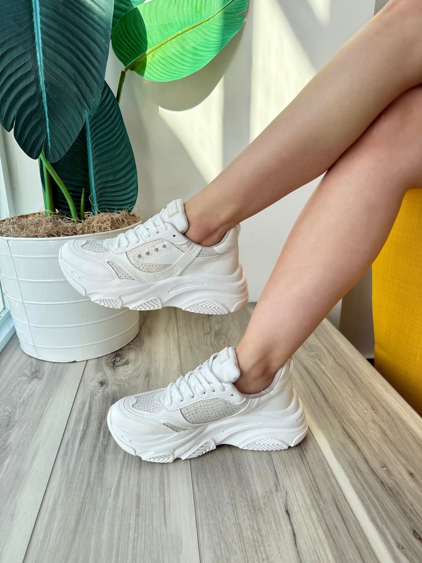 Mango White