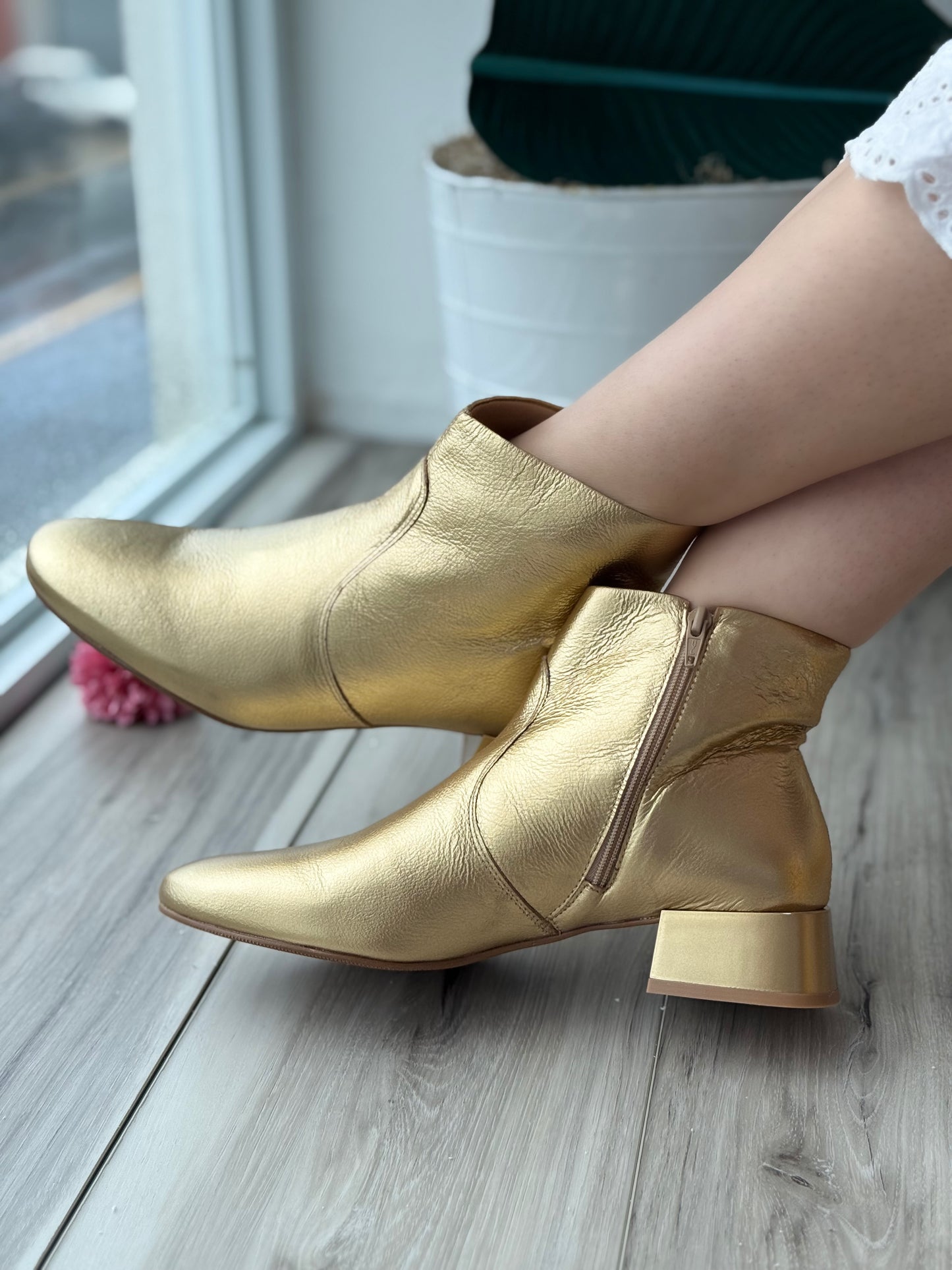 Zulema gold Boot