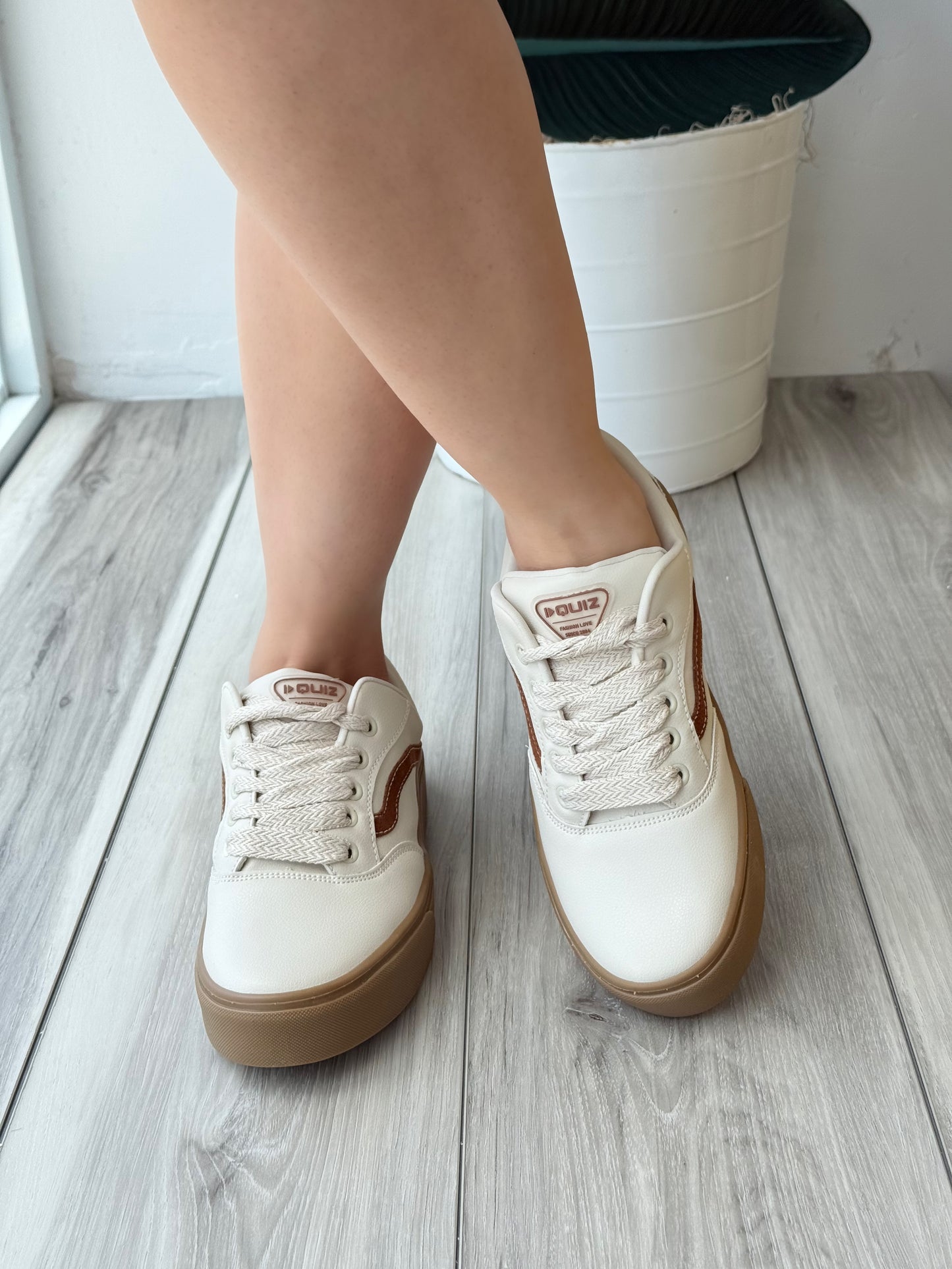 Roberto off white
