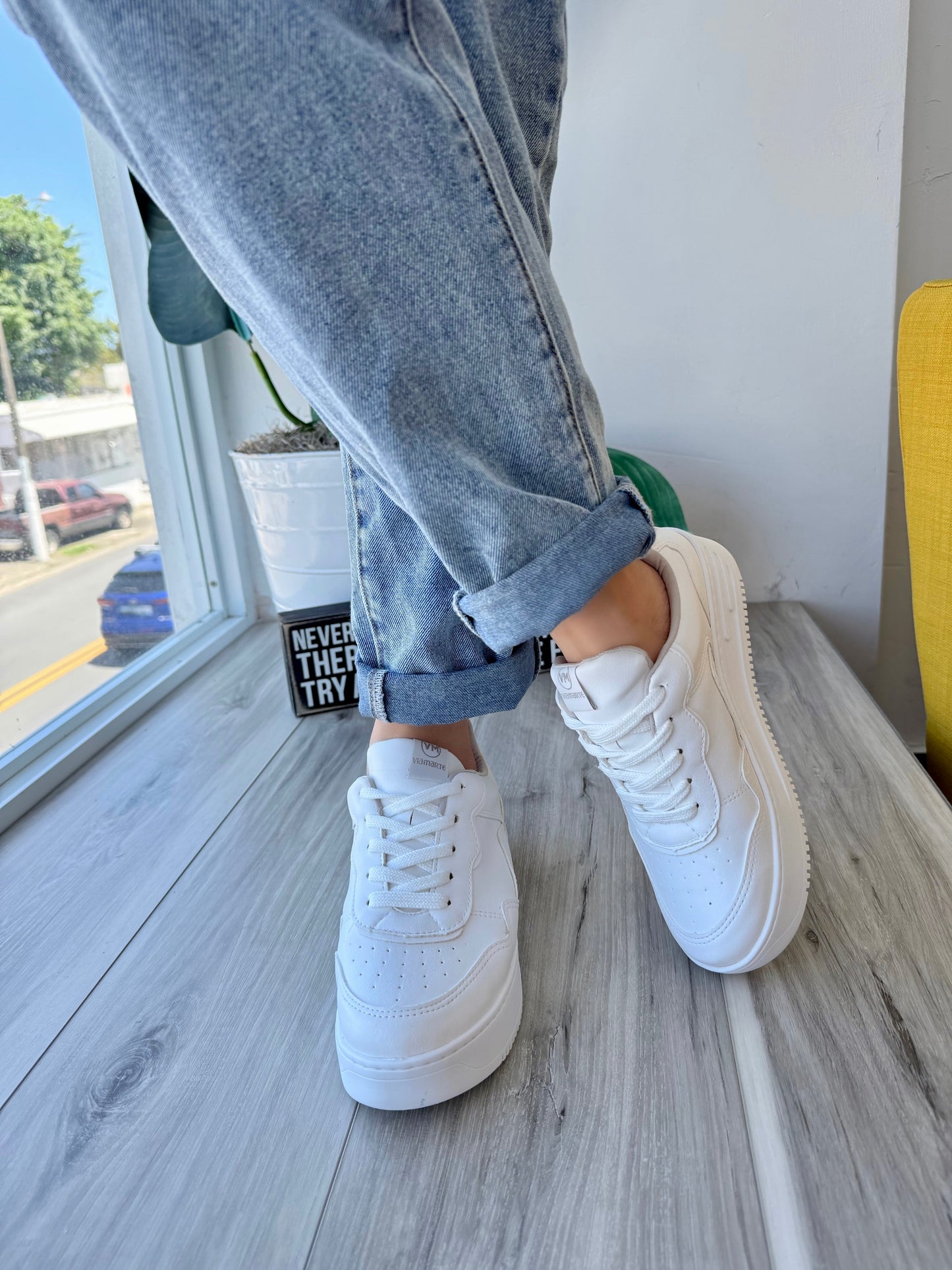 Antonia White Sneaker