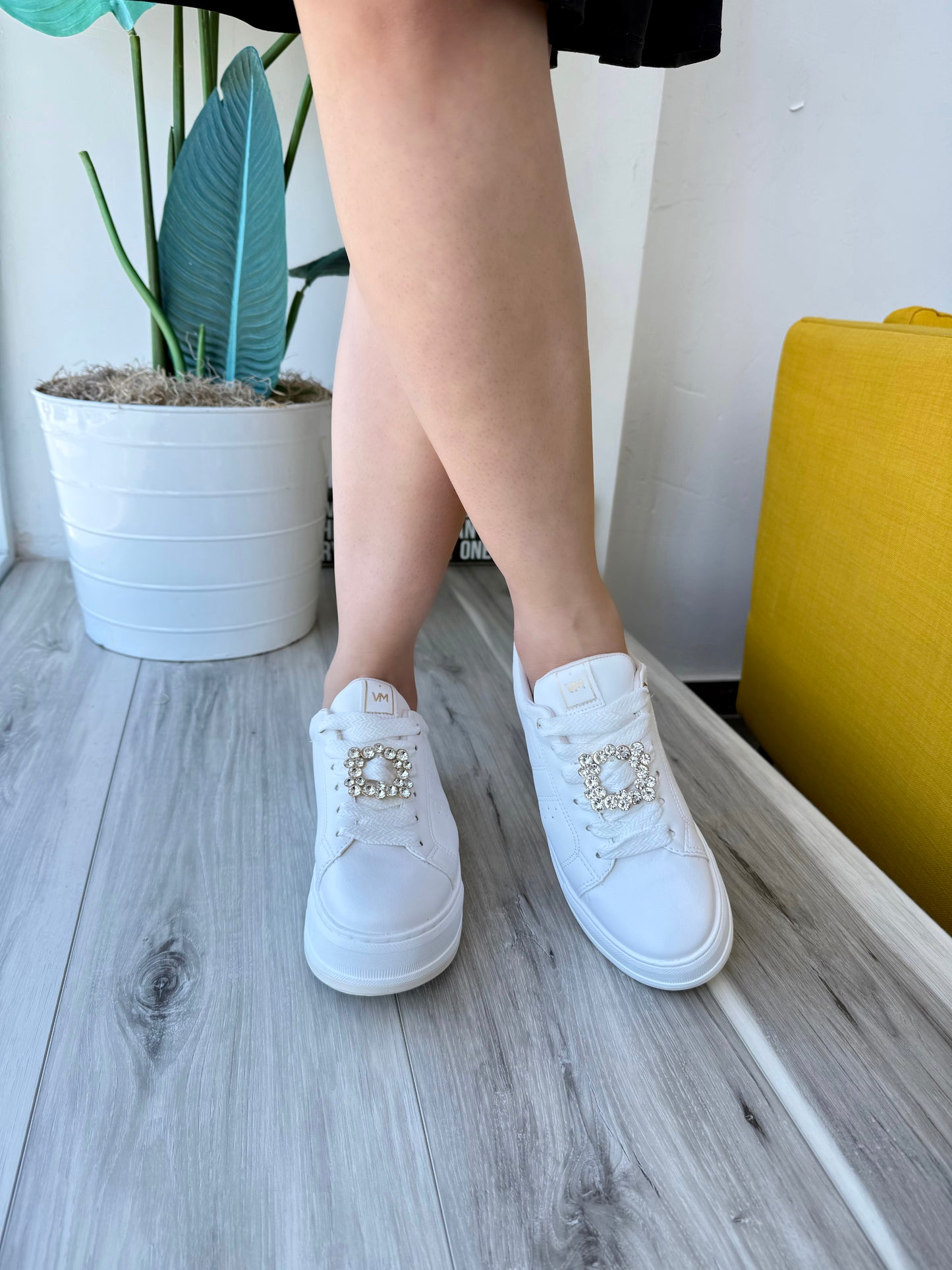 Alexis white sneaker 7,9