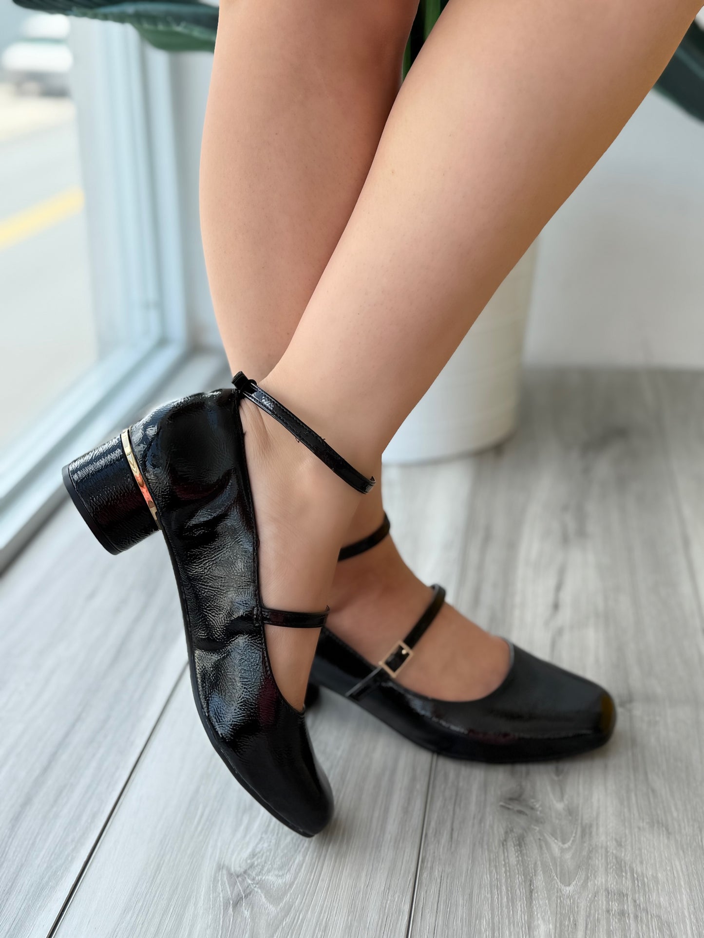 Esmeralda Black