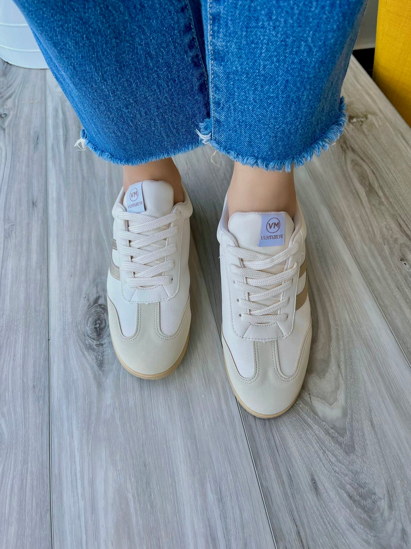 Graco beige gold sneaker 7 - Stela The Shoetique