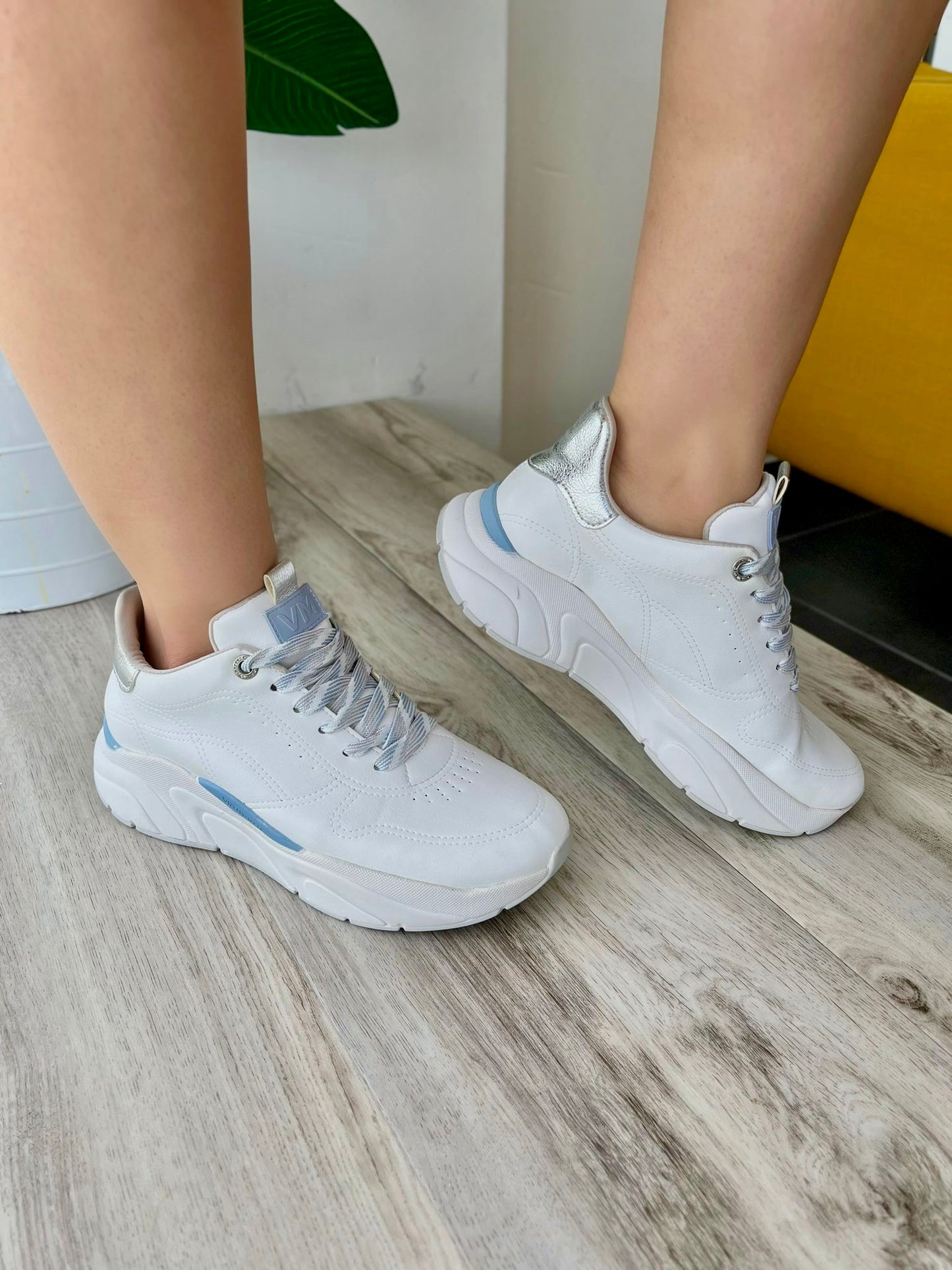 Ivanna Sneaker- 4,9,10,11 - Stela The Shoetique