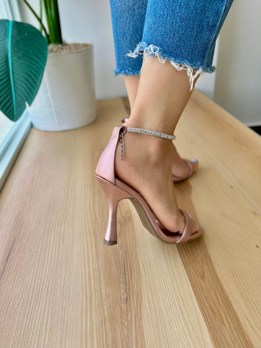 Evelina Heel- 6,7,8,9,10,11 - Stela The Shoetique