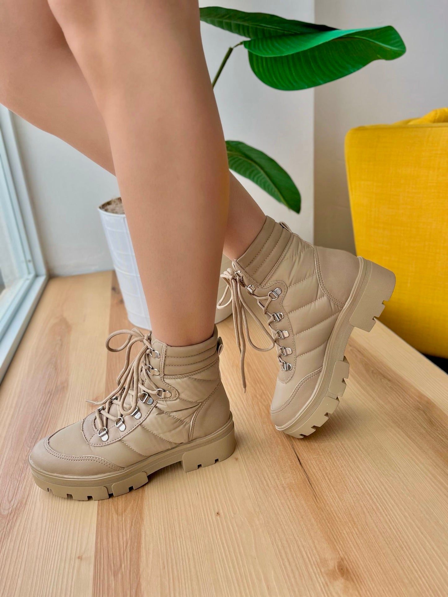 Valentia Boot 5,7,9,10,11 - Stela The Shoetique