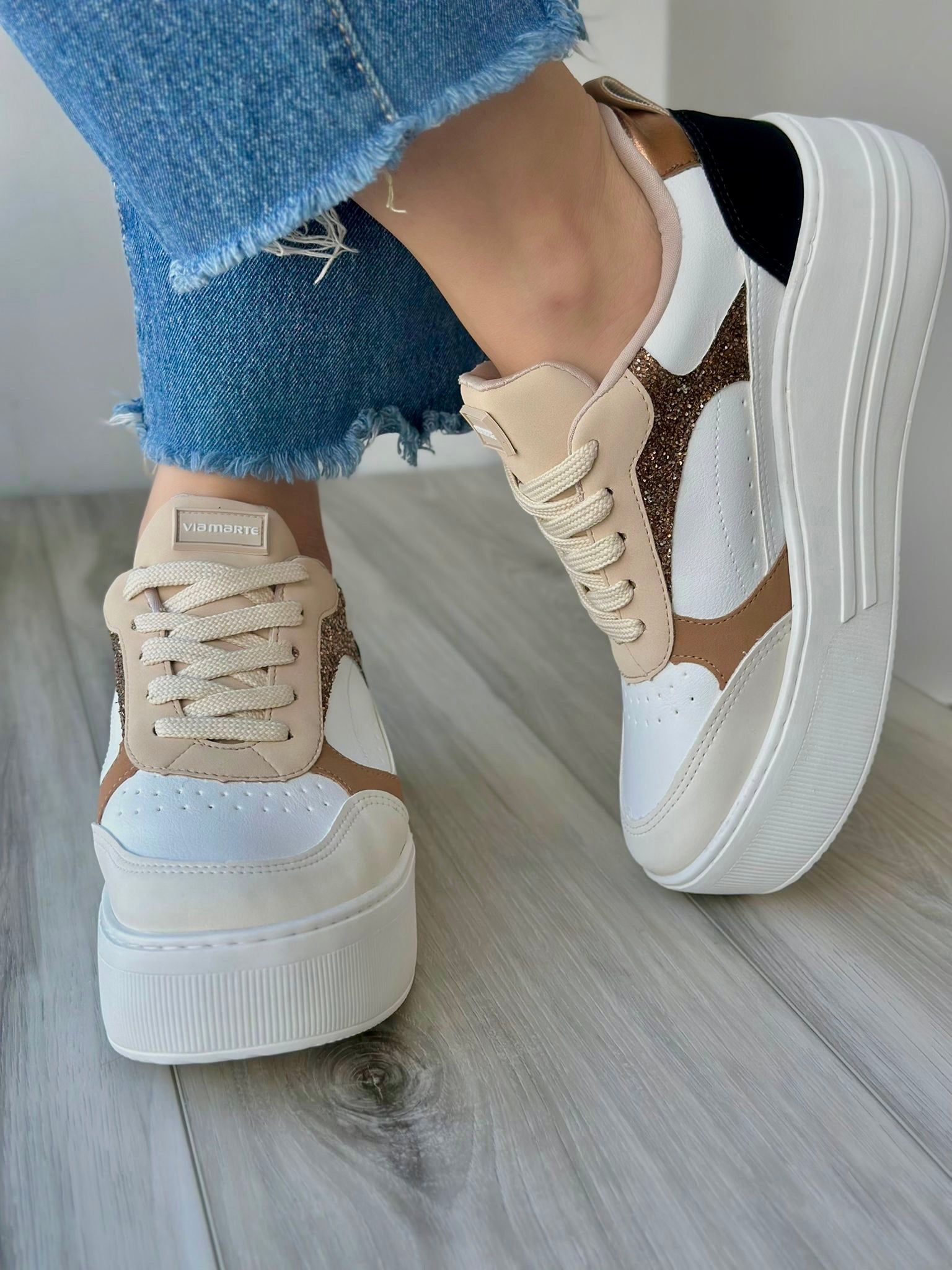 Peter camel/white creme sneaker - Stela The Shoetique
