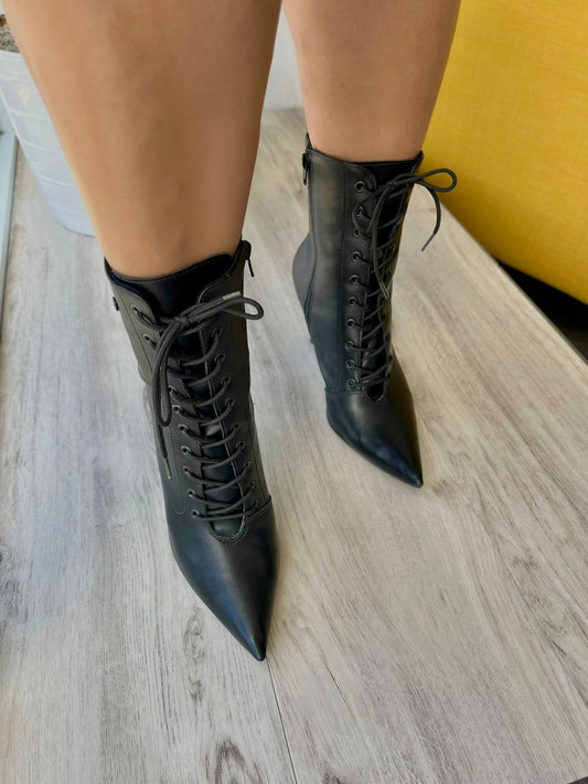 6407-01 - Size 11 - Stela The Shoetique