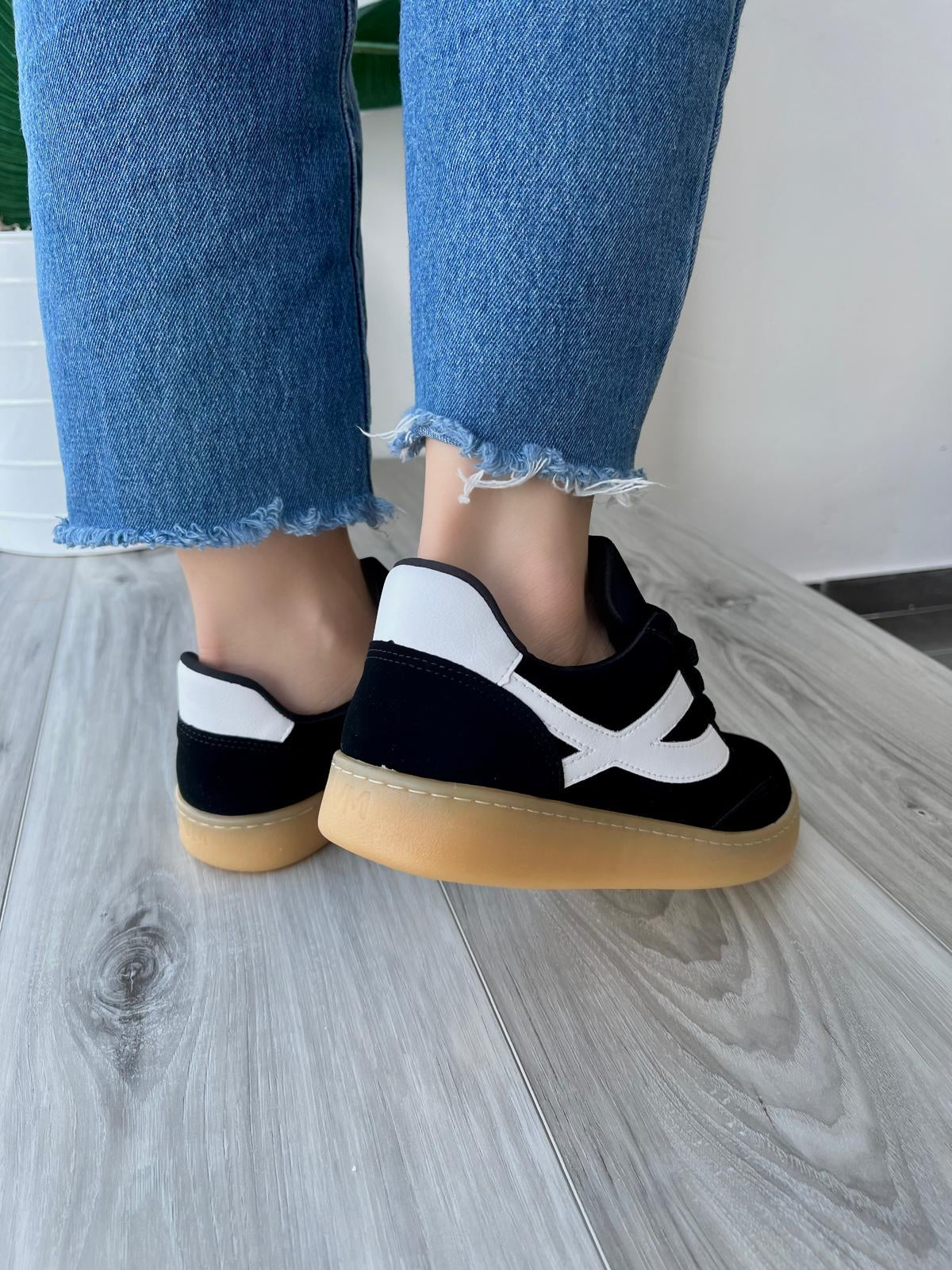 Chantal black sneaker 7 - Stela The Shoetique
