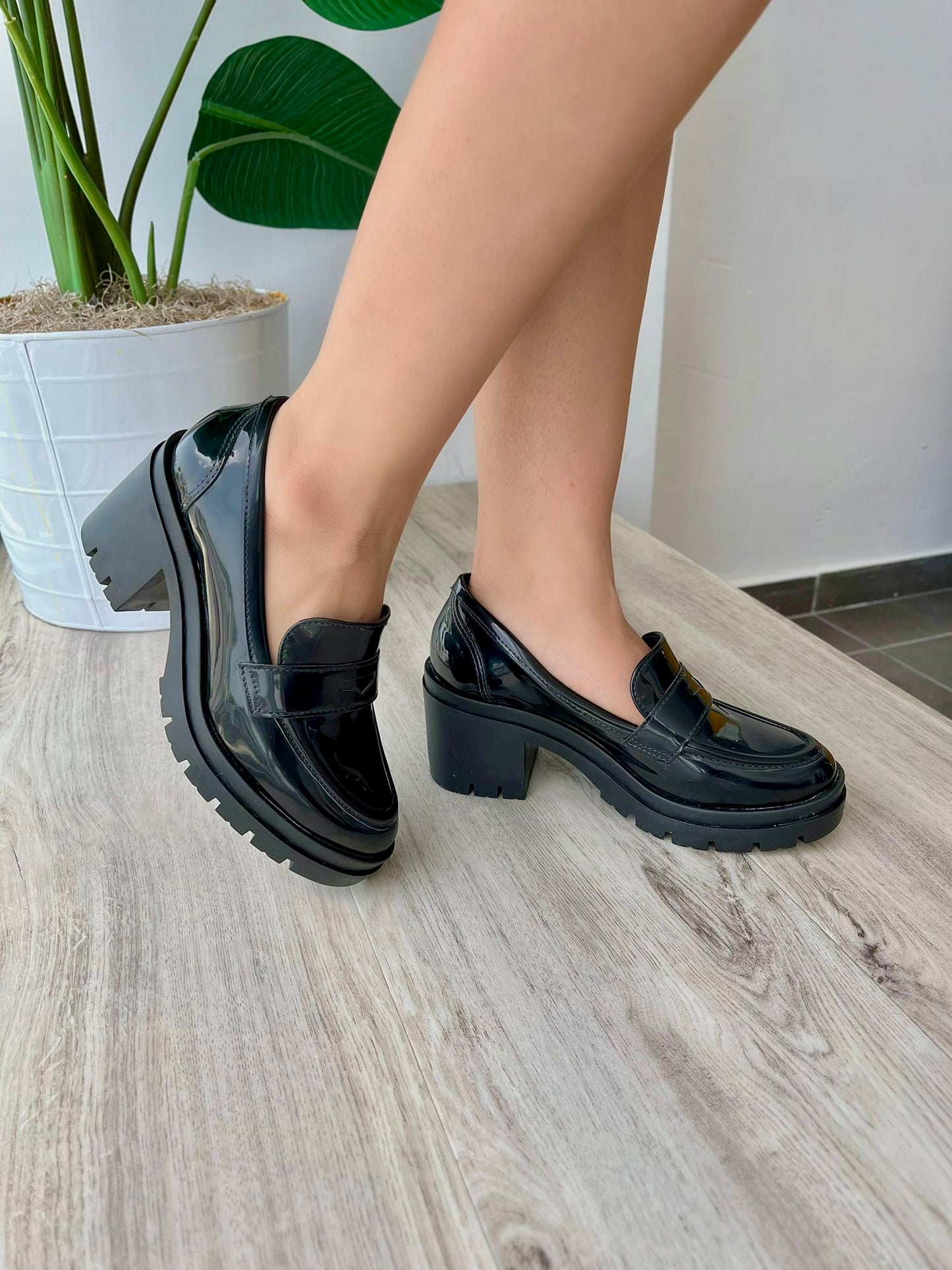 Violette Black- 5,6,7,11 - Stela The Shoetique