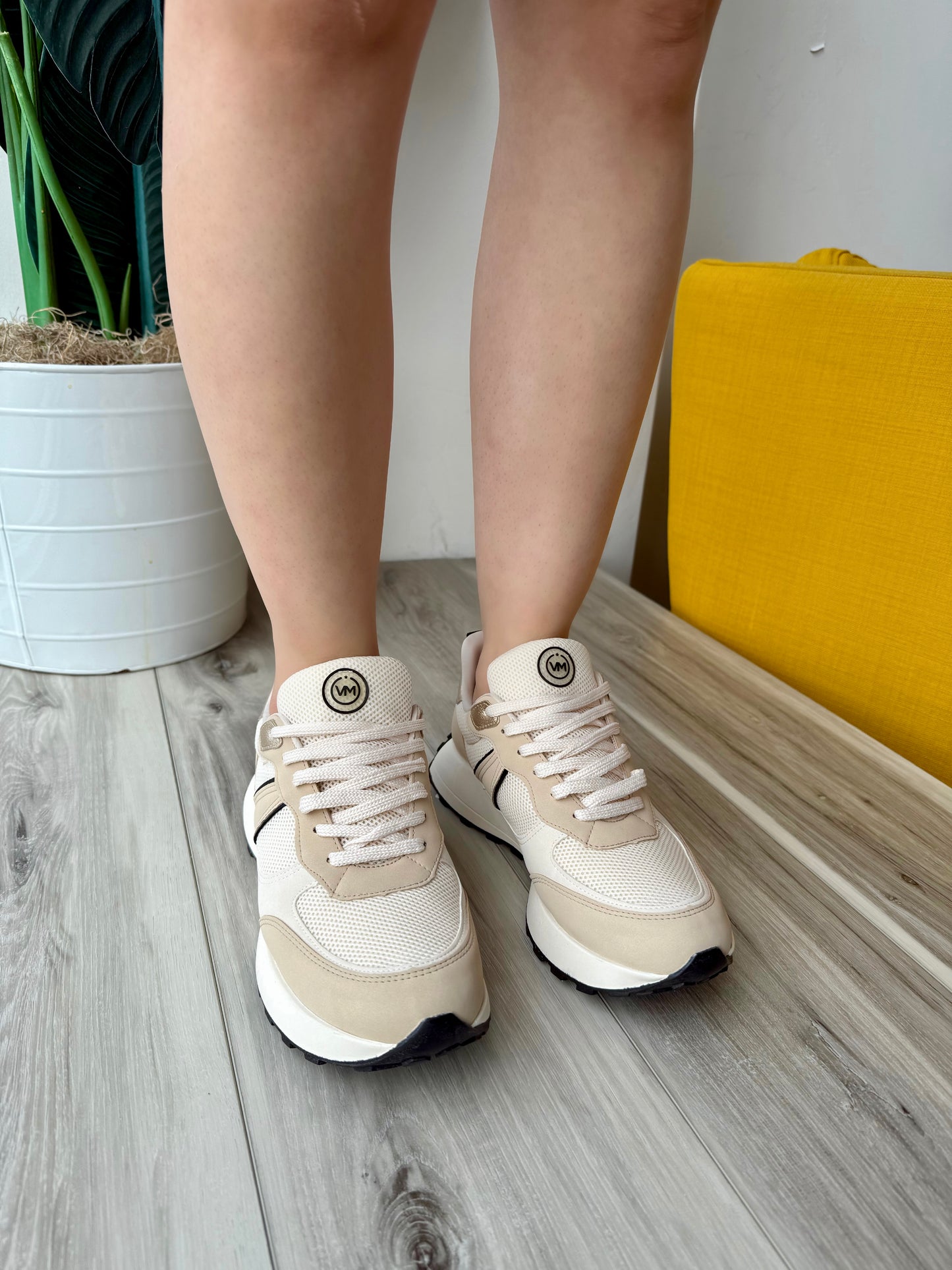 Sabina beige Sneaker- 5,6,9,11 - Stela The Shoetique