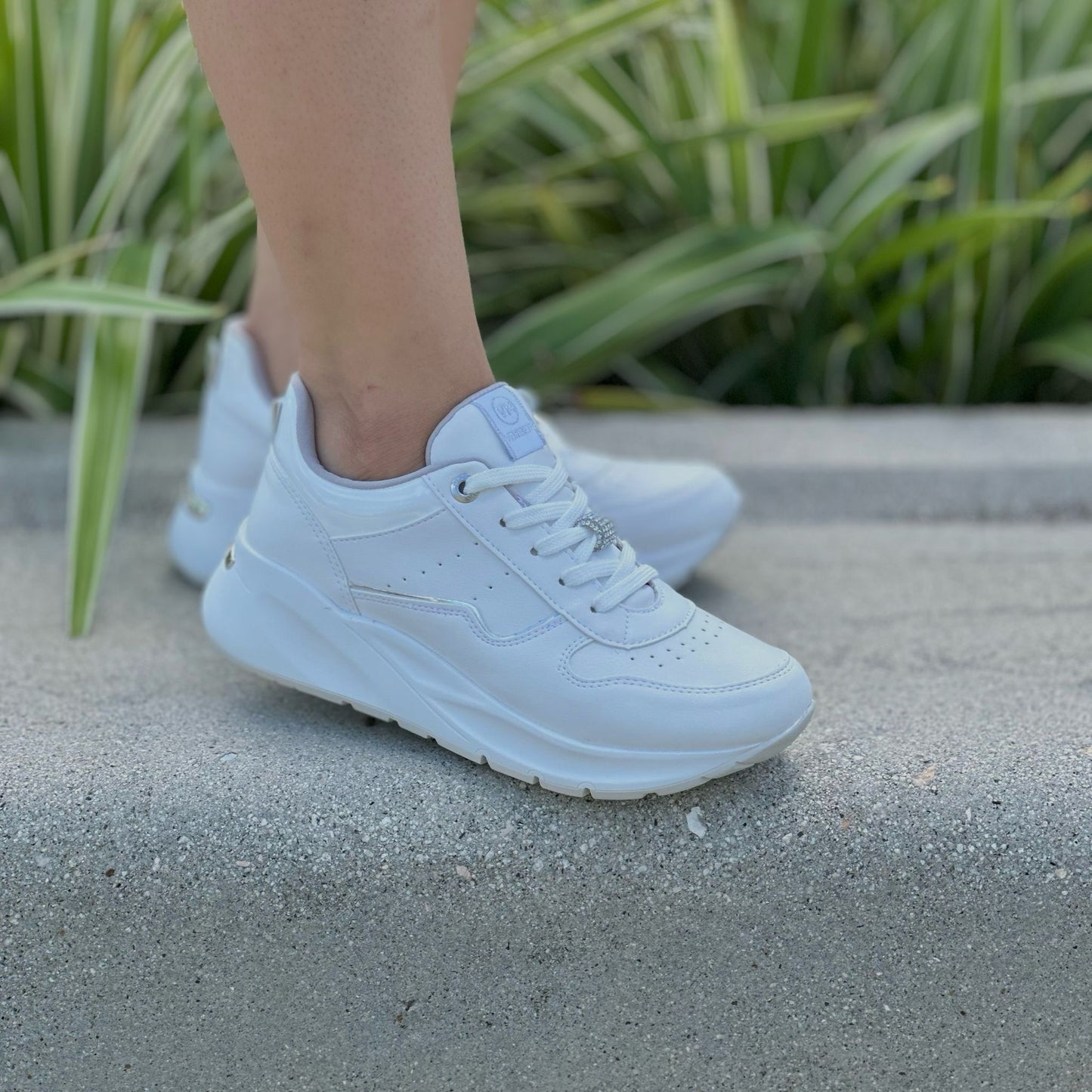 Cameron white 6,7,9 - Stela The Shoetique