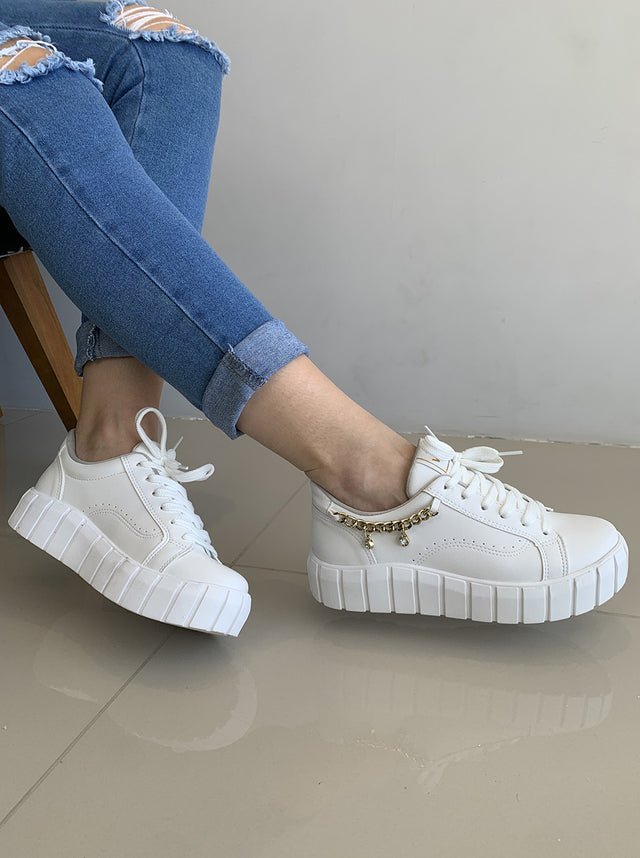 Zakia White- 4,6,7,8,10,11 - Stela The Shoetique