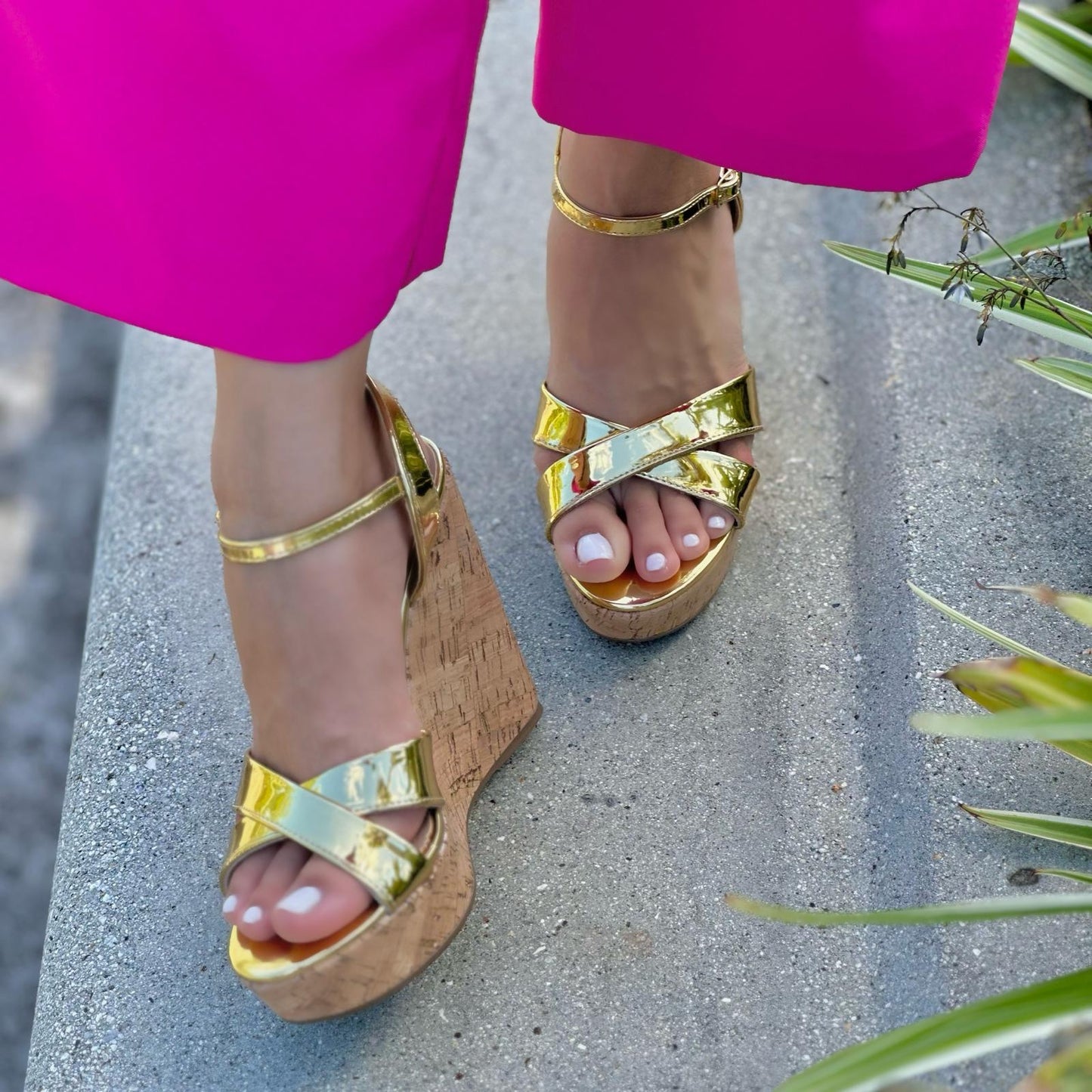 Mery Gold Wedge 9,10 - Stela The Shoetique