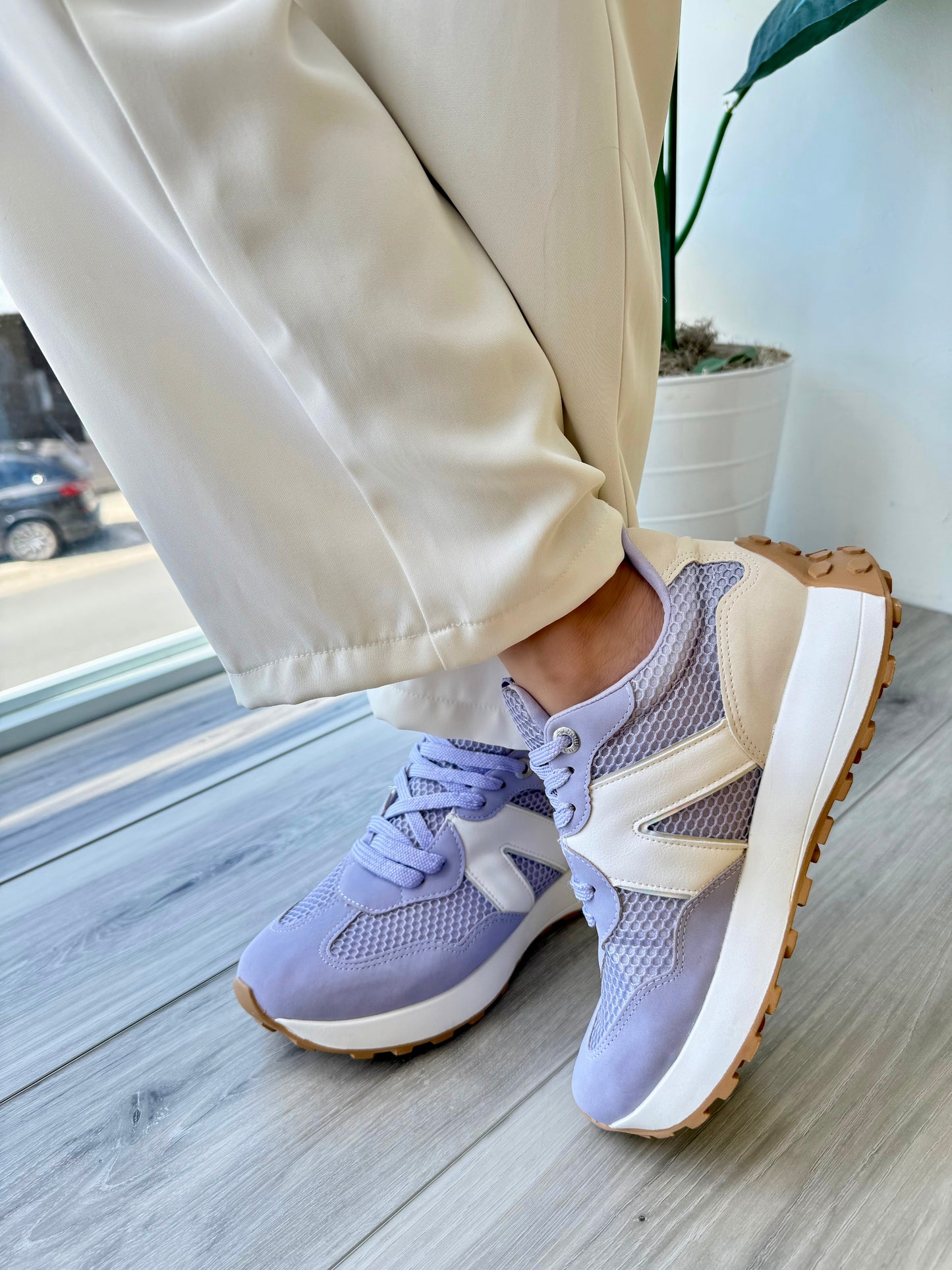 Clara sneaker- 5,9,11 - Stela The Shoetique