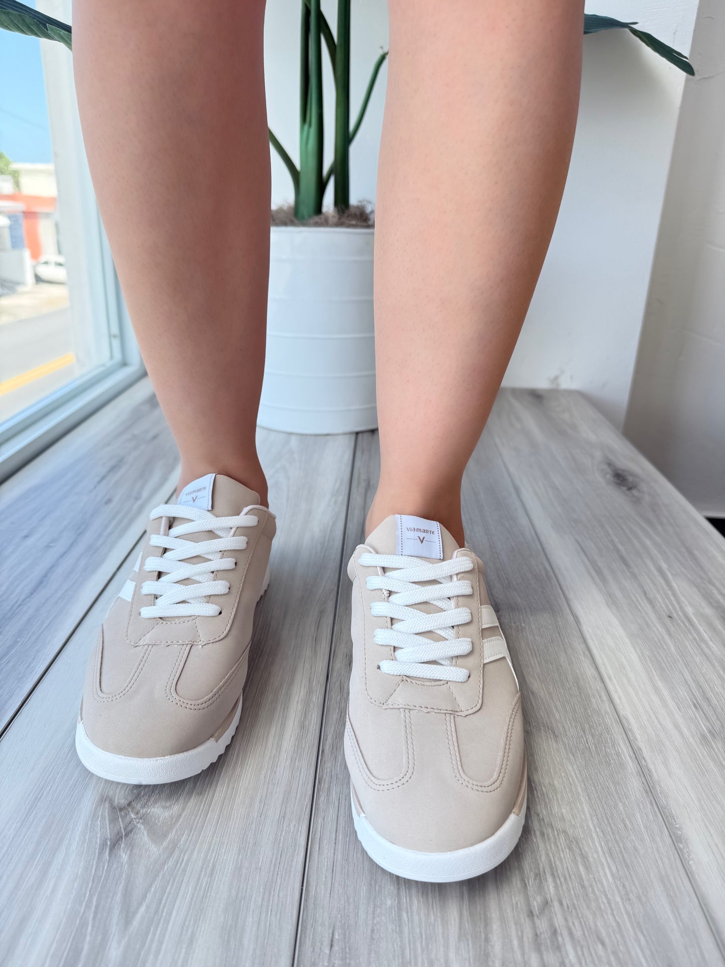 Humberto beige