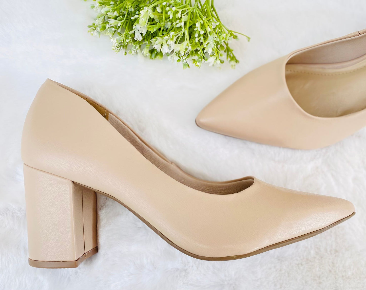 CREME POINTED BLOCK HEEL 12307-01