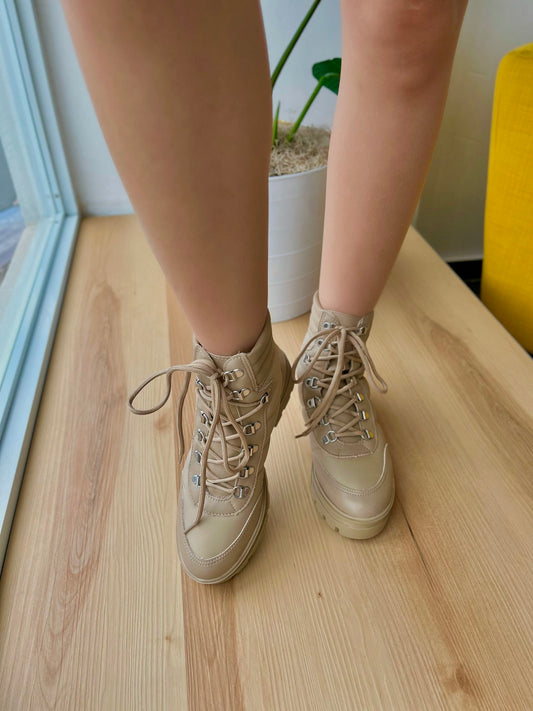 Valentia Boot 7,11 - Stela The Shoetique