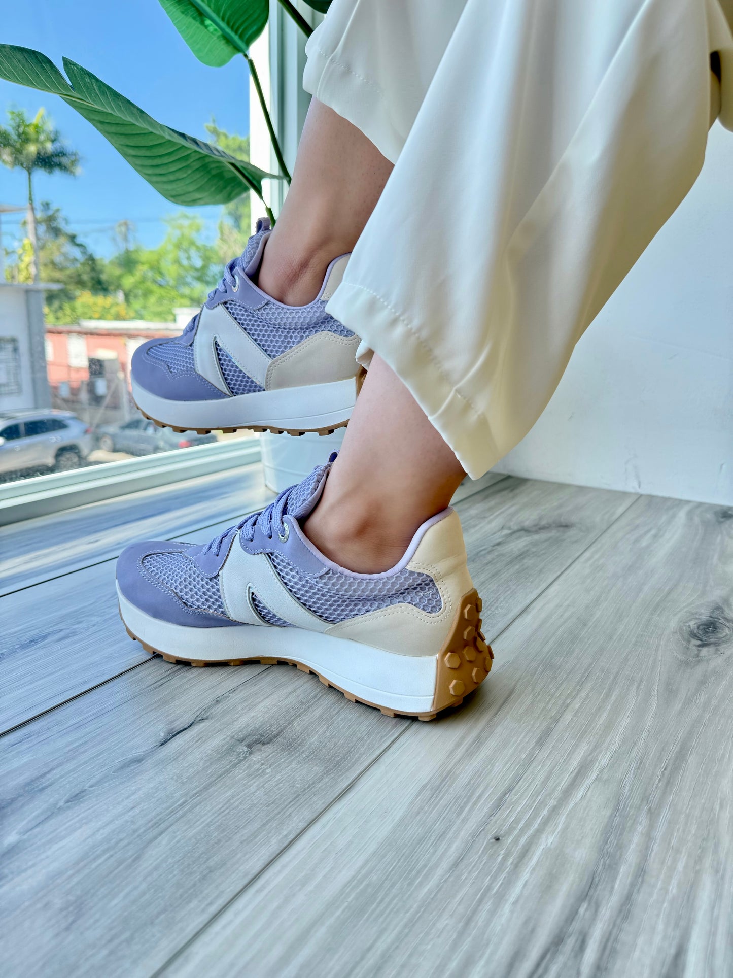 Clara sneaker- 5,9,11 - Stela The Shoetique