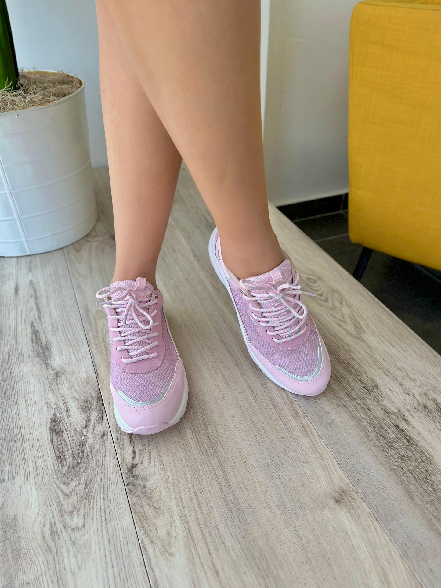 Hortensia Sneaker- 4,5,9 - Stela The Shoetique