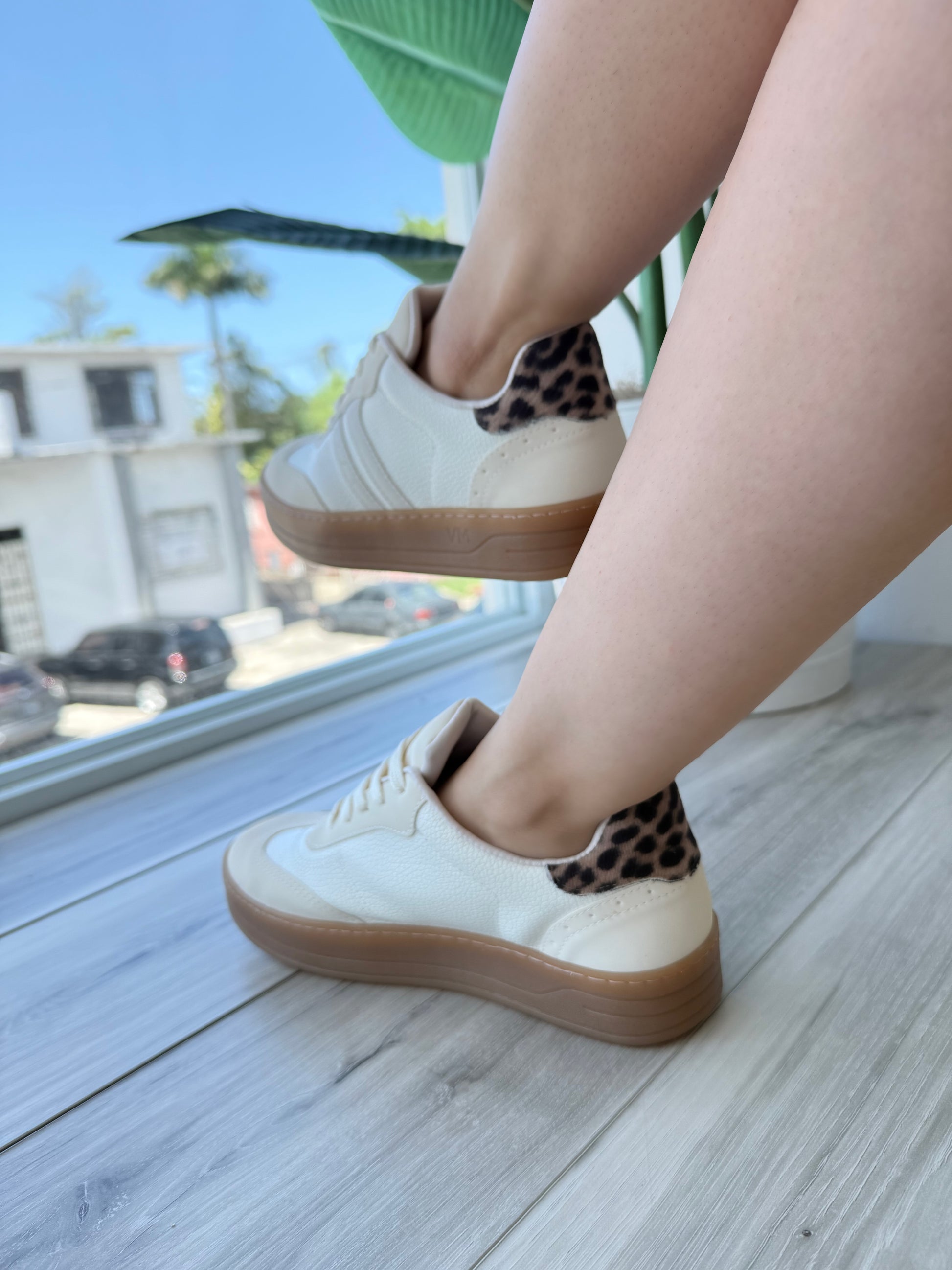 Oscar Beige - Stela The Shoetique