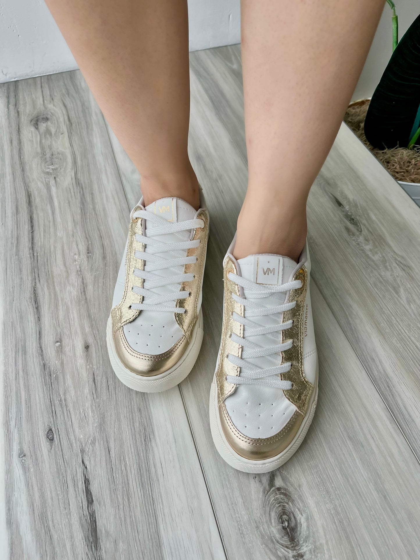 Luisa gold sneaker - Stela The Shoetique