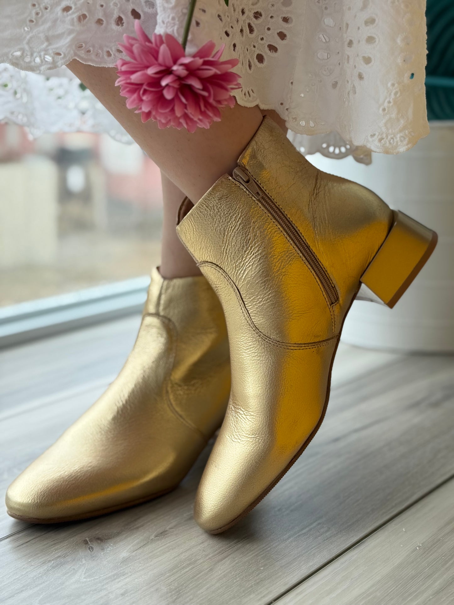 Zulema gold Boot