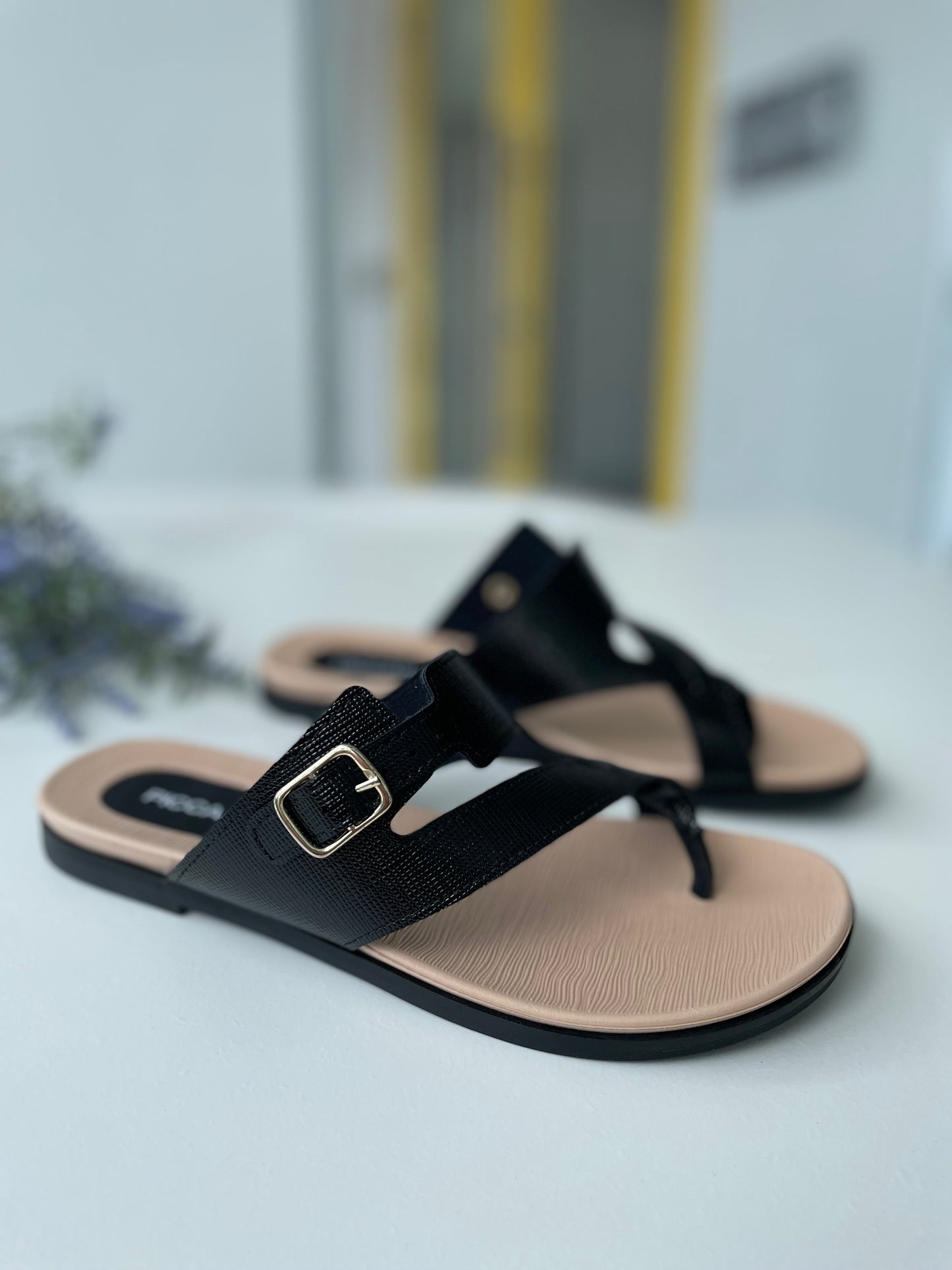 BELT BUCKLE DETAIL SANDAL 418.022A