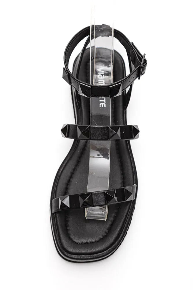Damara black size 10