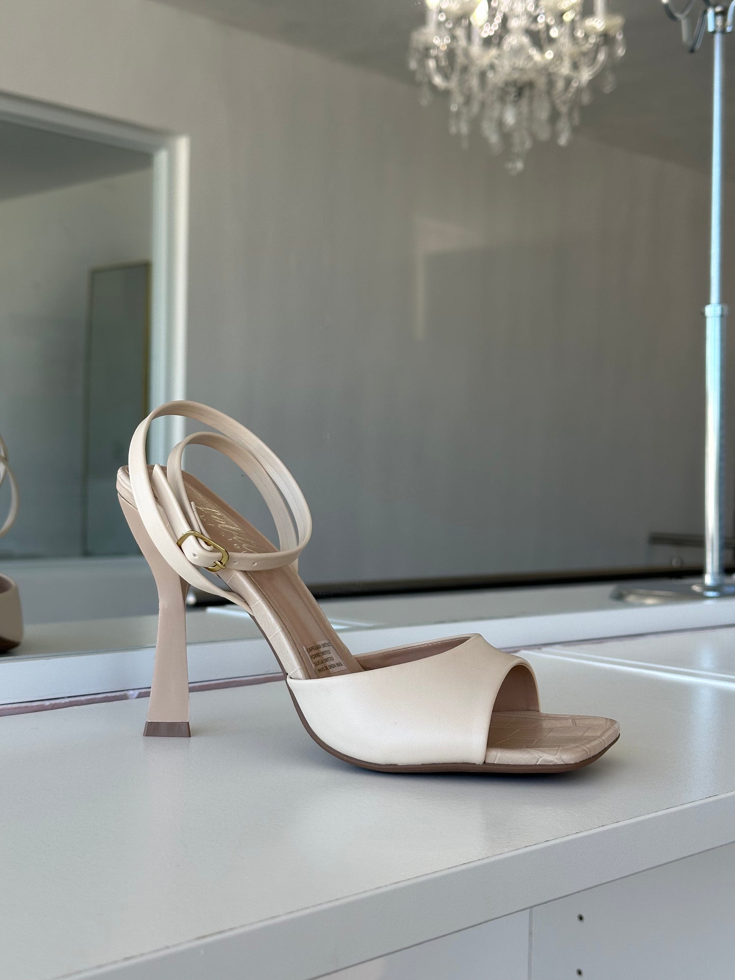 Claudia off white- 6