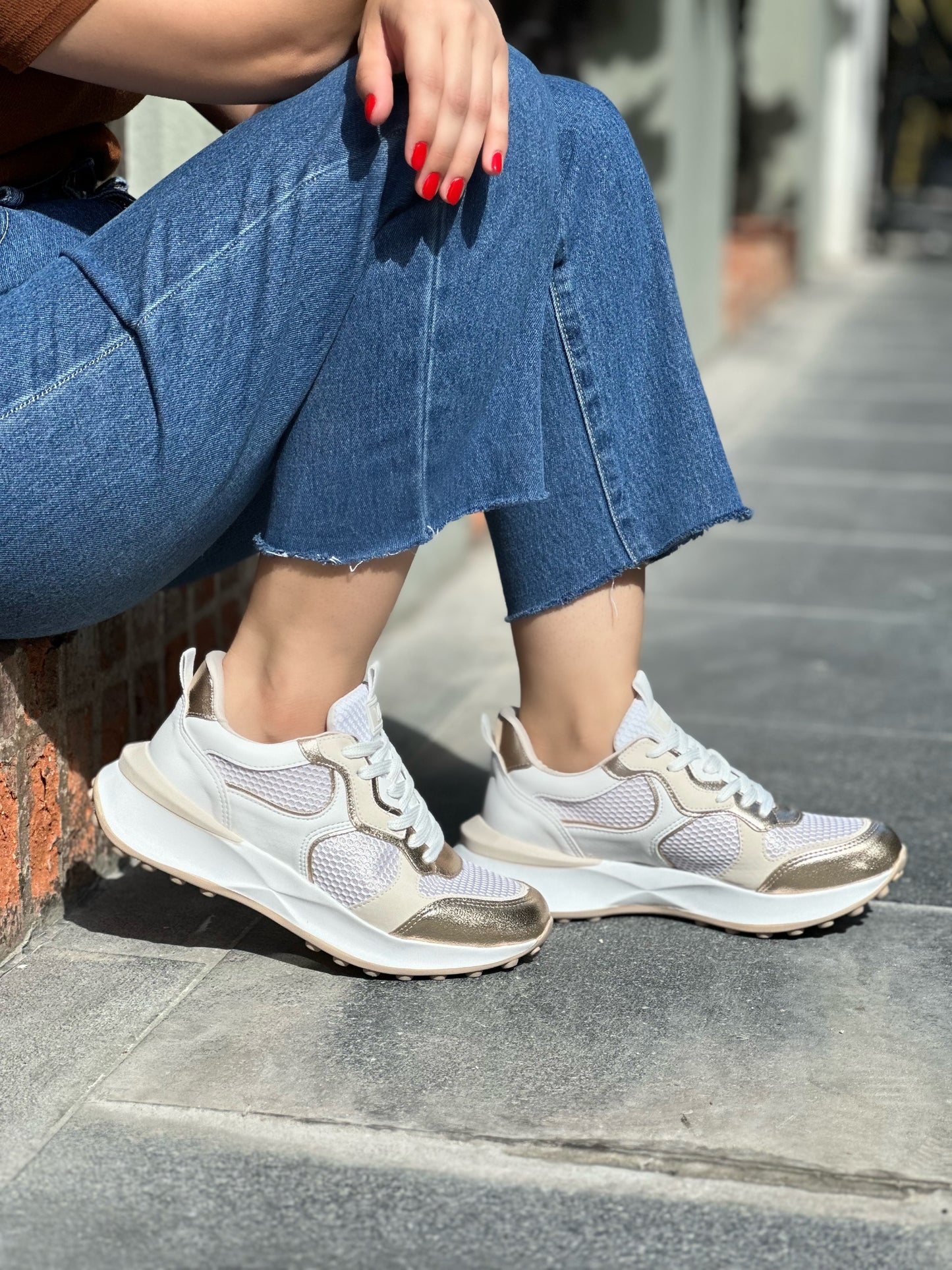 Minne Golden White Sneaker - Stela The Shoetique
